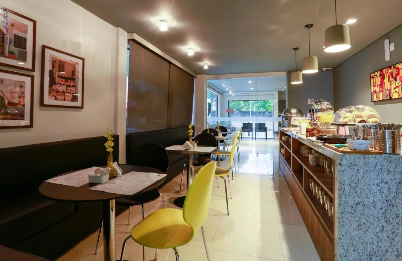 Restaurant/places to eat in Portofino Hotel Prime