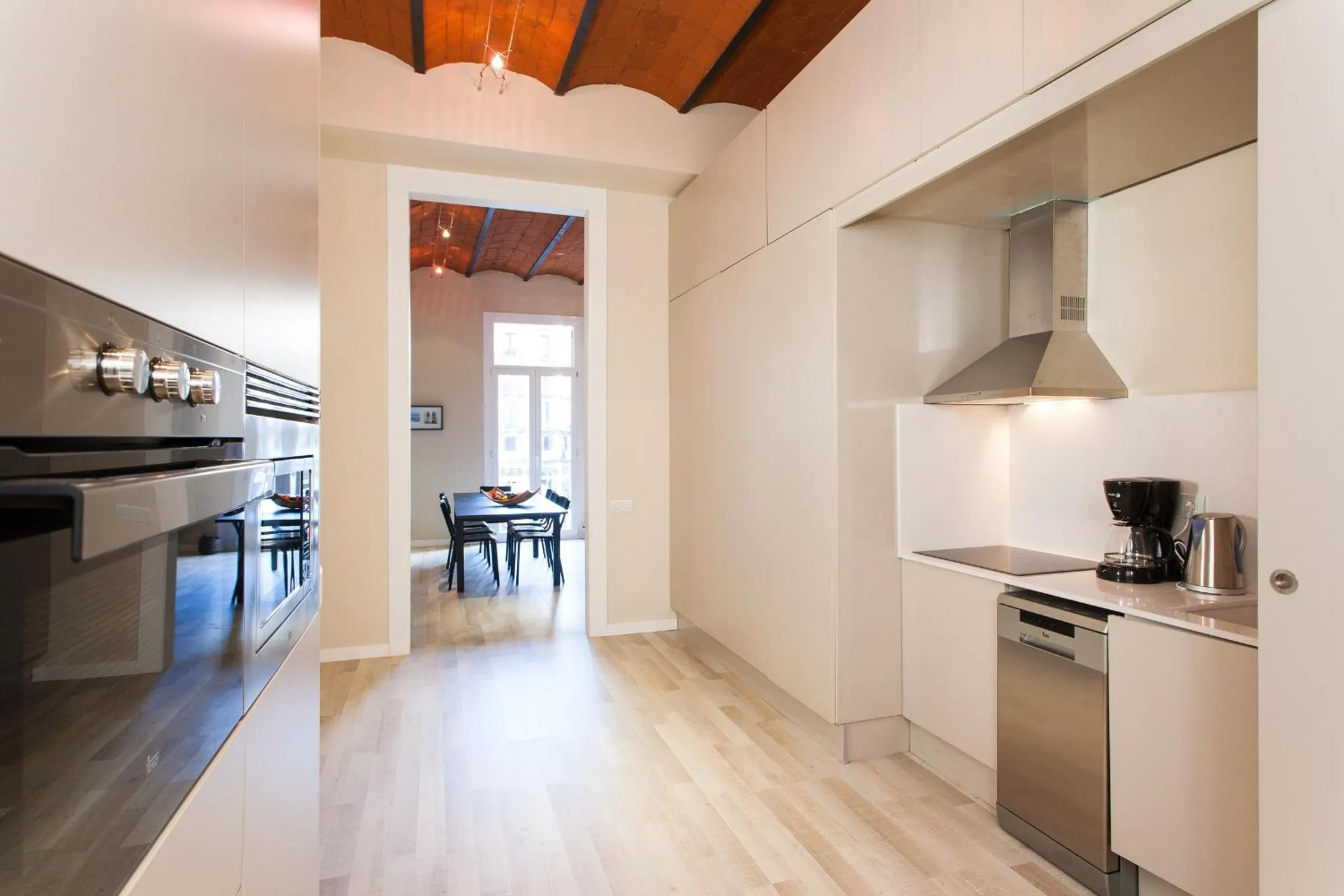 Kitchen or kitchenette in Key Plaza Cataluña Bliss