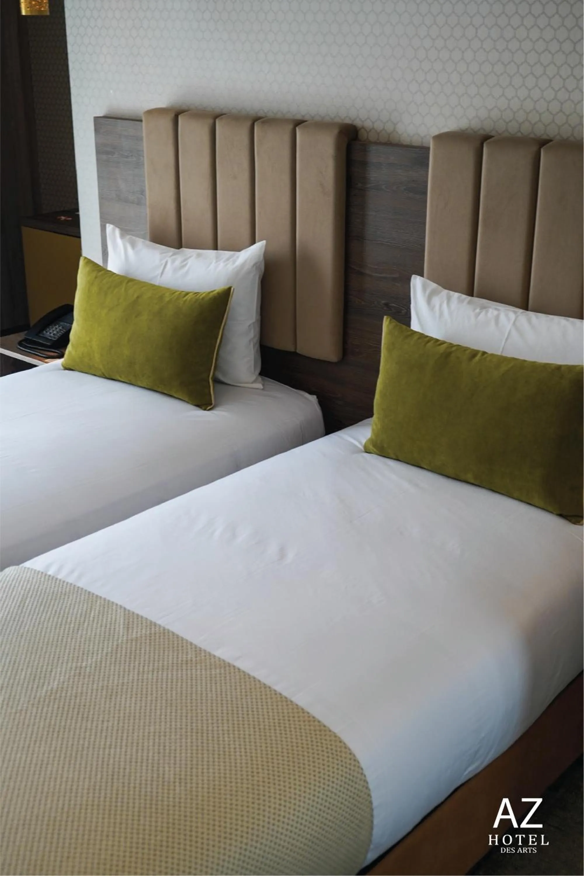 Bed in AZ hôtel des arts