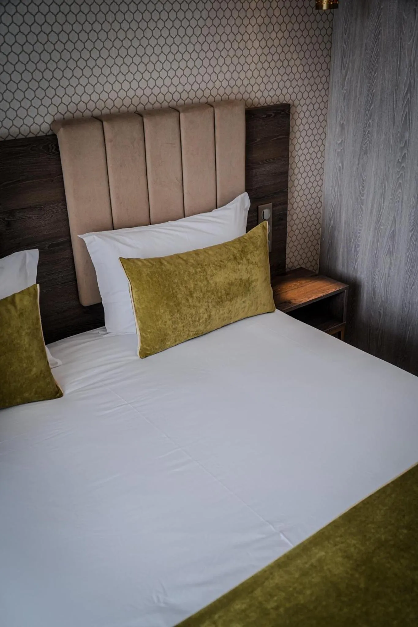 Bed in AZ hôtel des arts