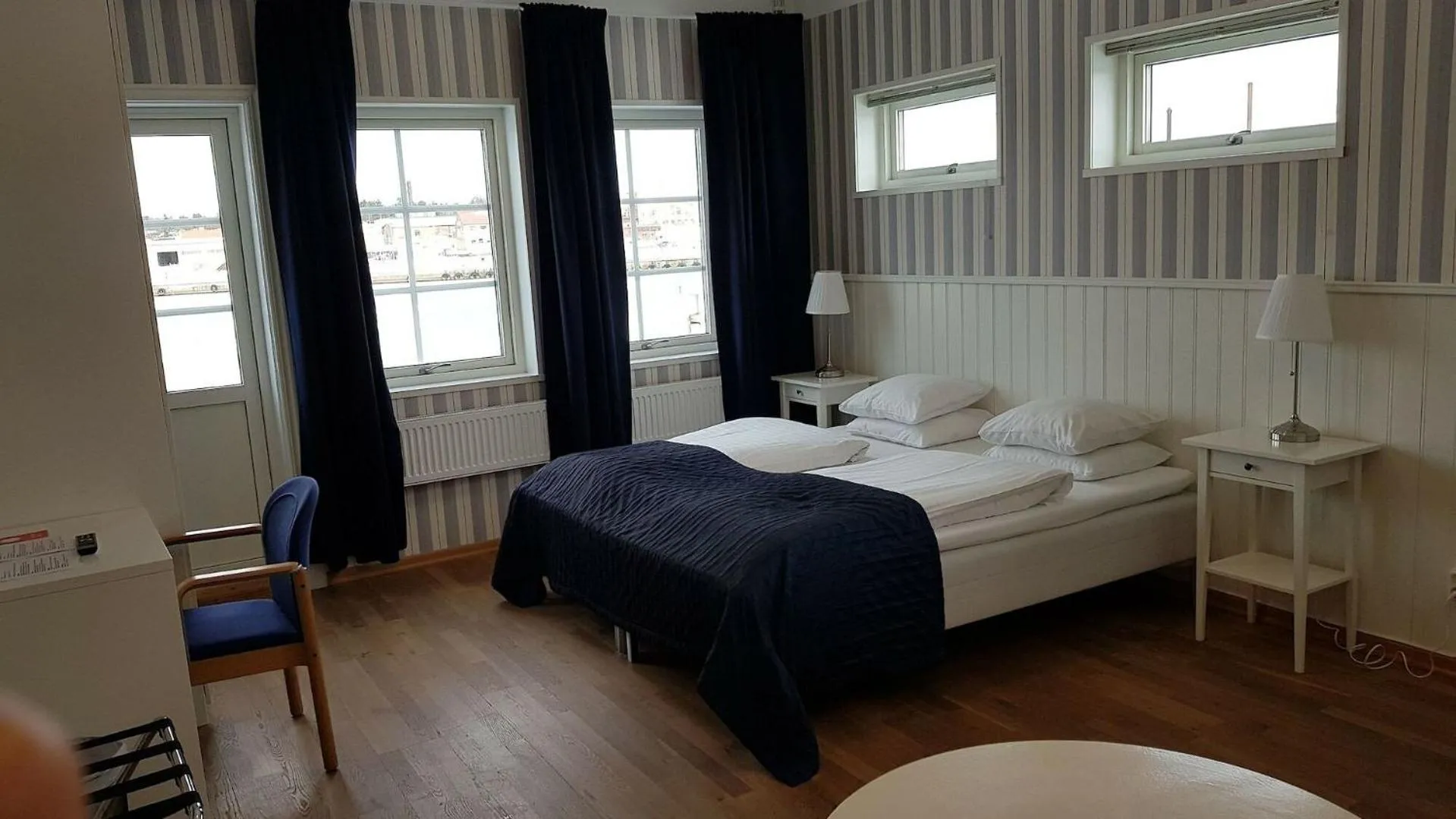 Bed in Badholmen Restaurang & Hotell