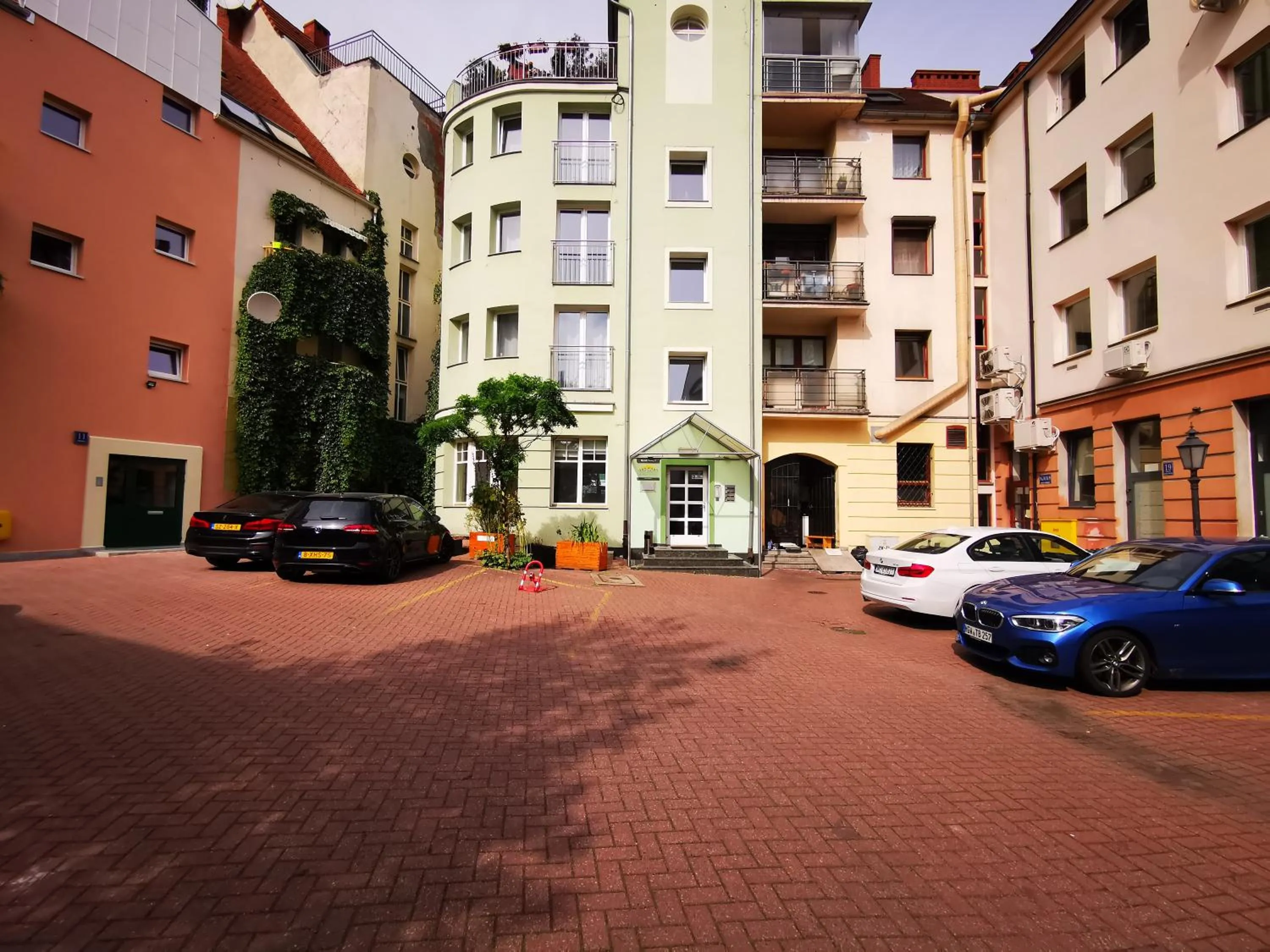 Property building in 5-stars Apartments - Old Town