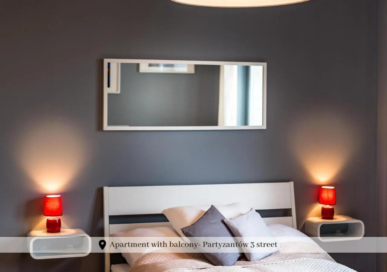 Bedroom, Bed in 5-stars Apartments - Old Town