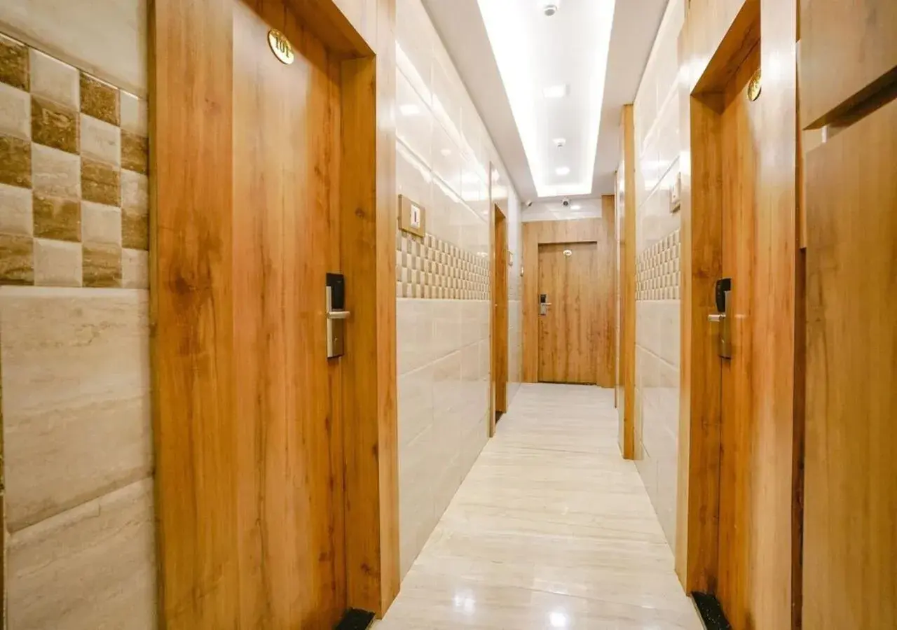 Property building in Hotel National - Grant Road Property building in Hotel National - Grant Road