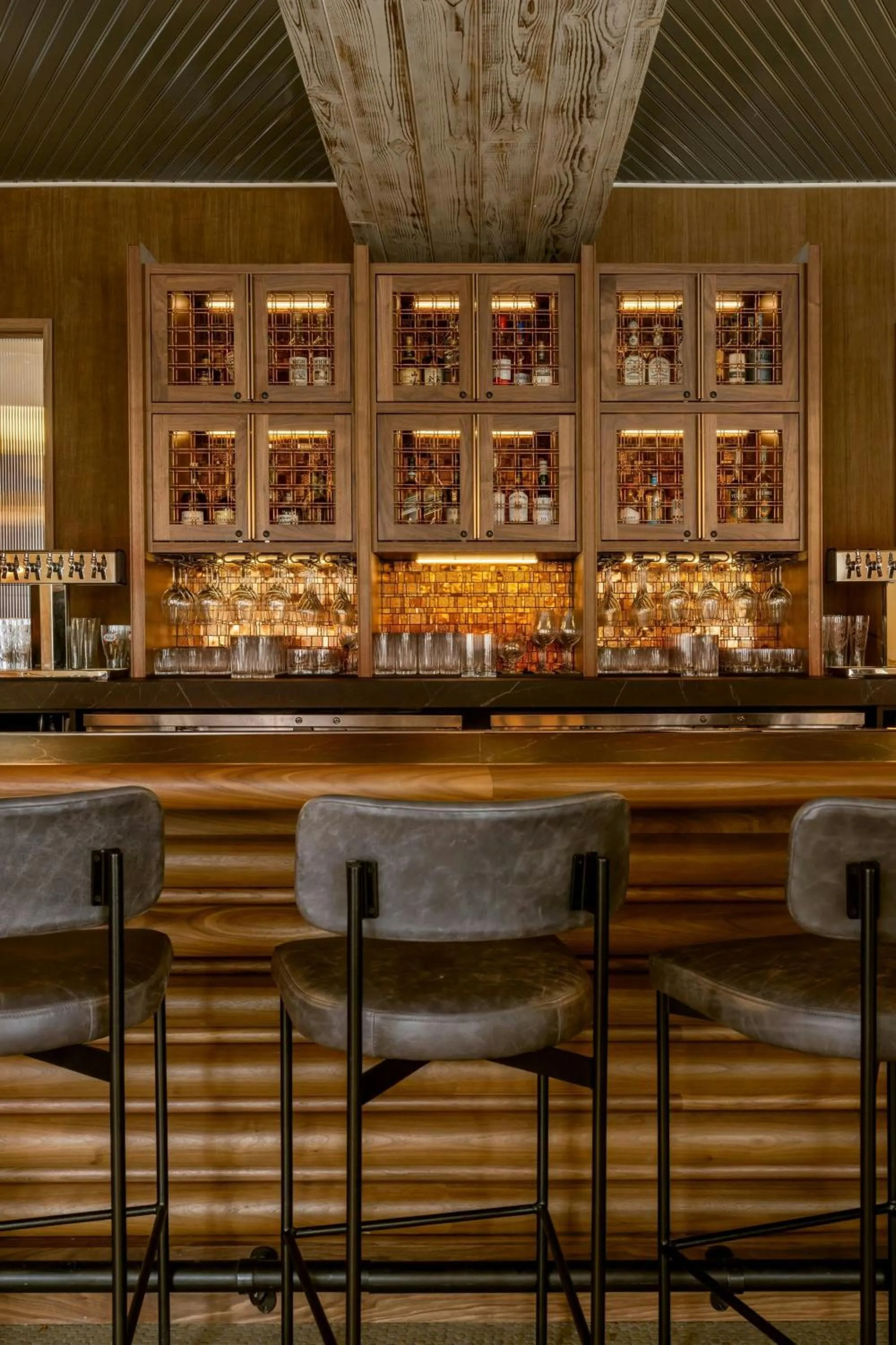 Lounge or bar in Brookmere Saratoga, a Tribute Portfolio Hotel