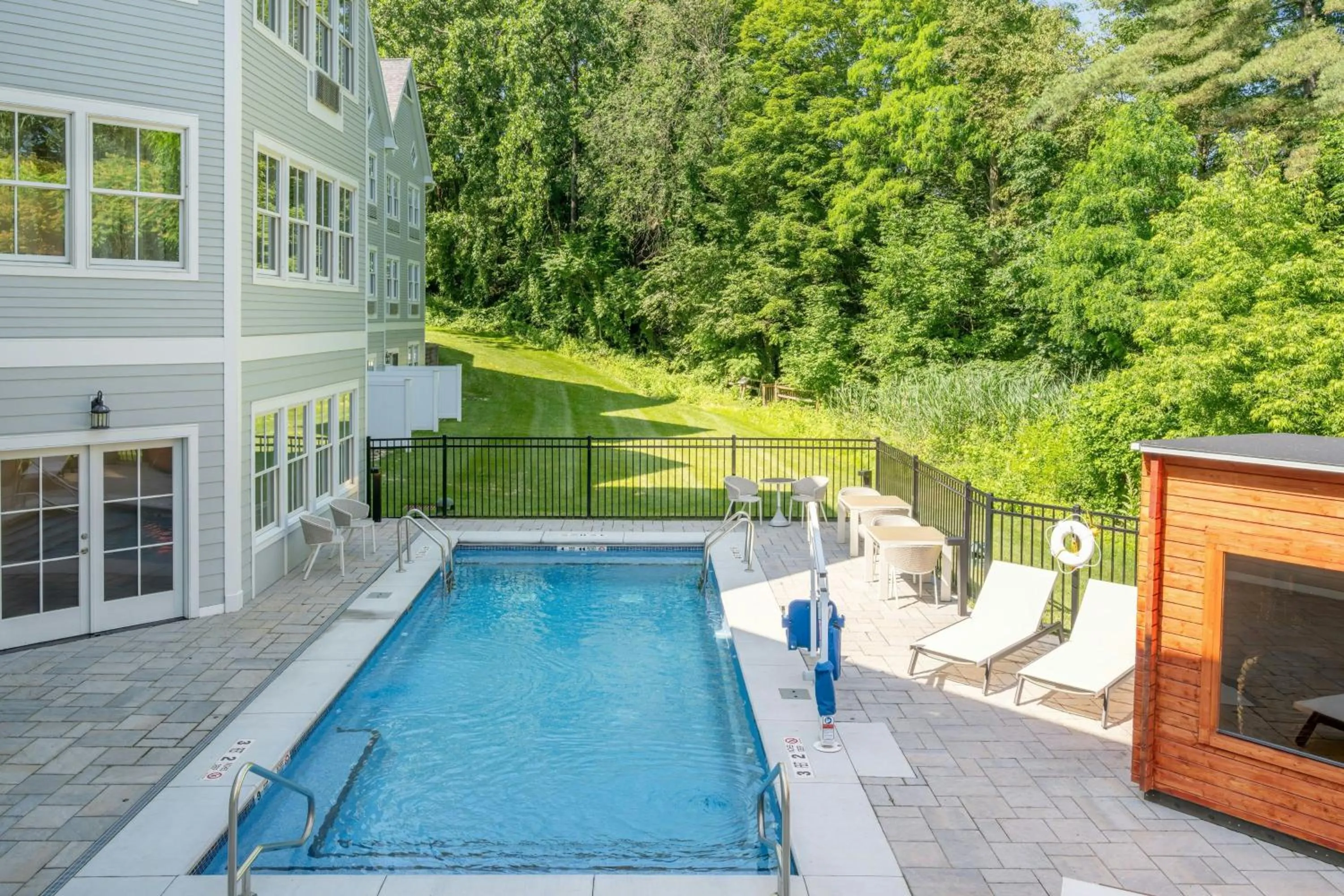 Swimming pool in Brookmere Saratoga, a Tribute Portfolio Hotel