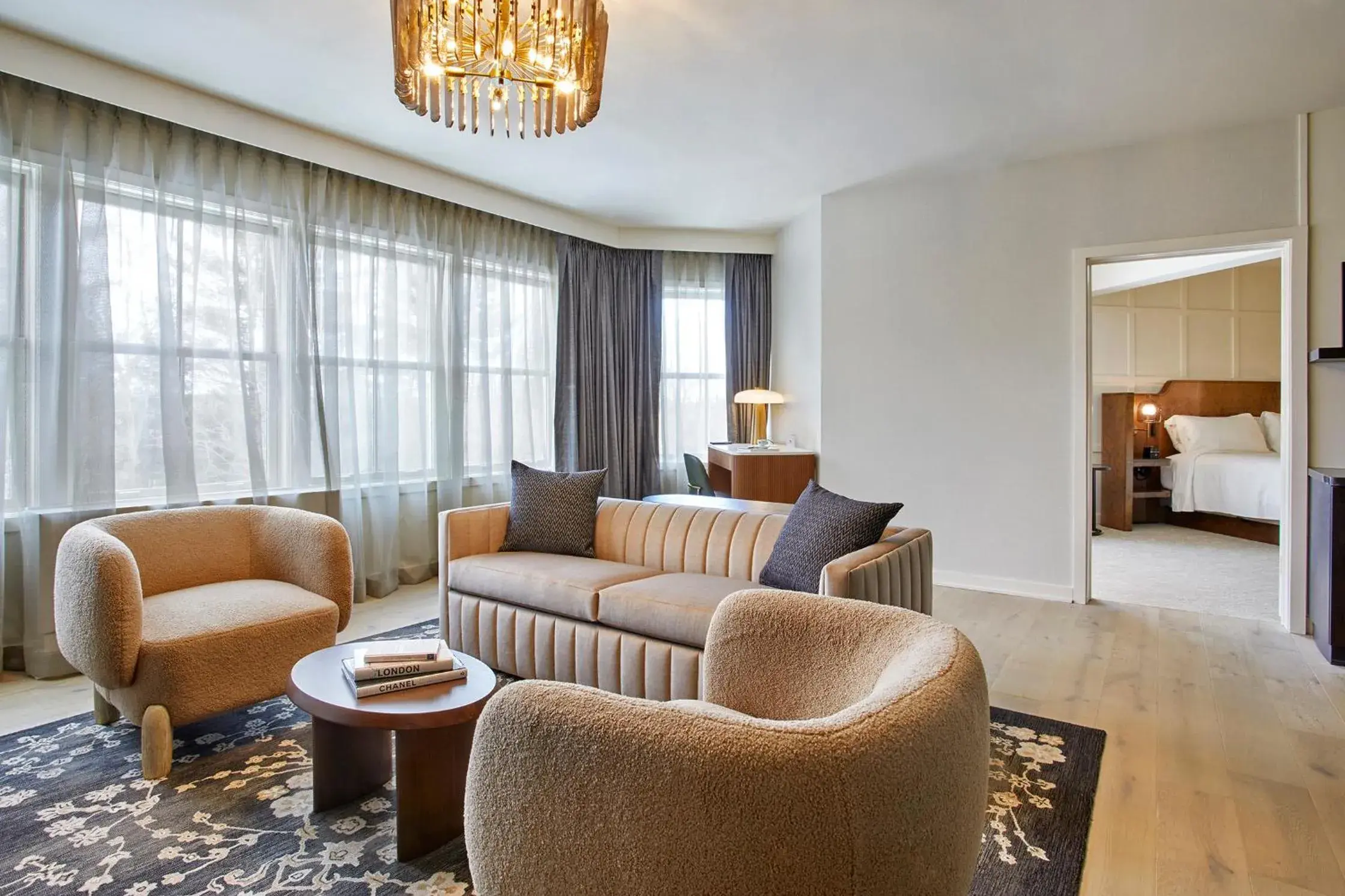 Presidential Suite in Hotel Brookmere & Arbor Spa Presidential Suite in Hotel Brookmere & Arbor Spa