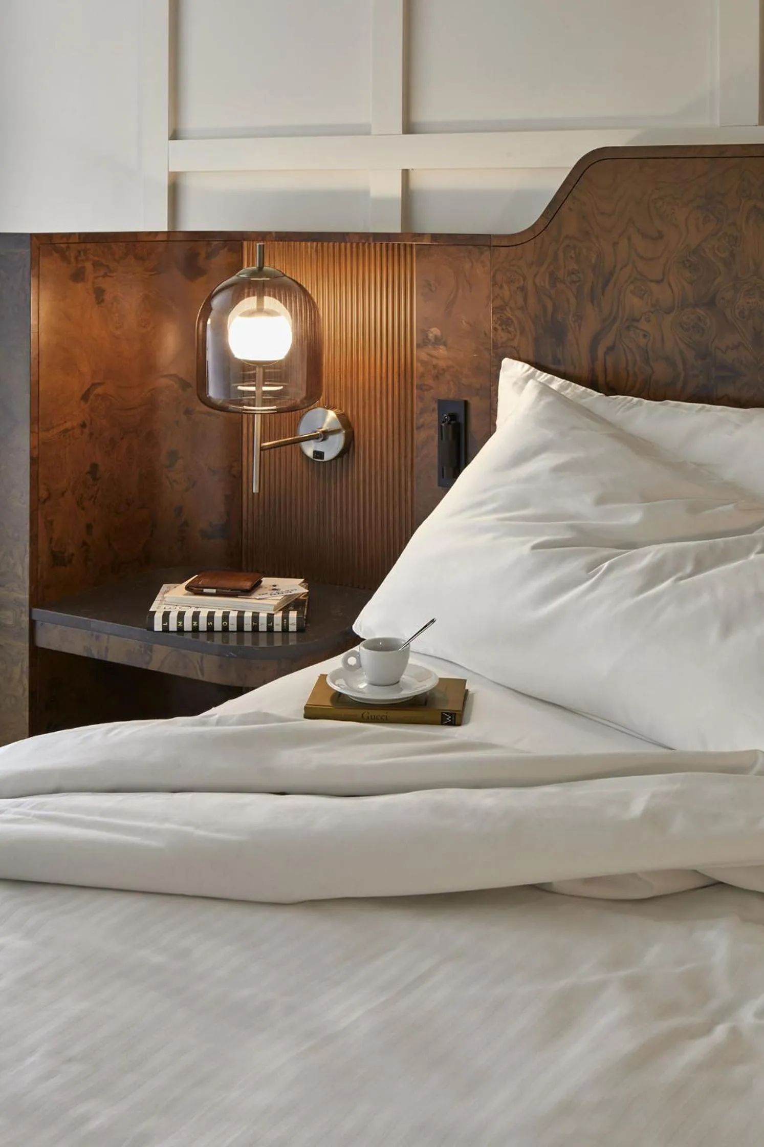 Food and drinks, Bed in Hotel Brookmere & Arbor Spa