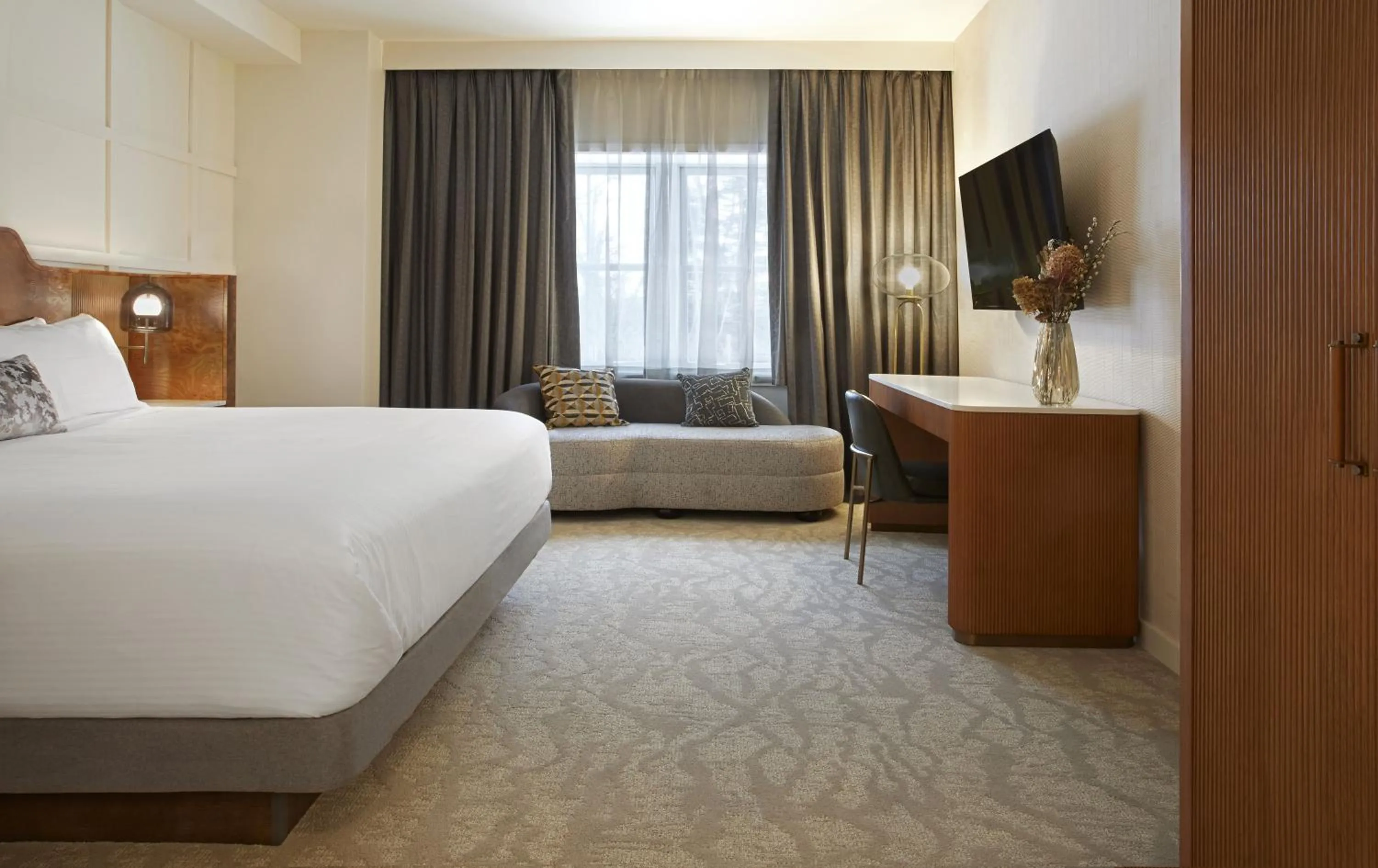 Bedroom, Bed in Hotel Brookmere & Arbor Spa