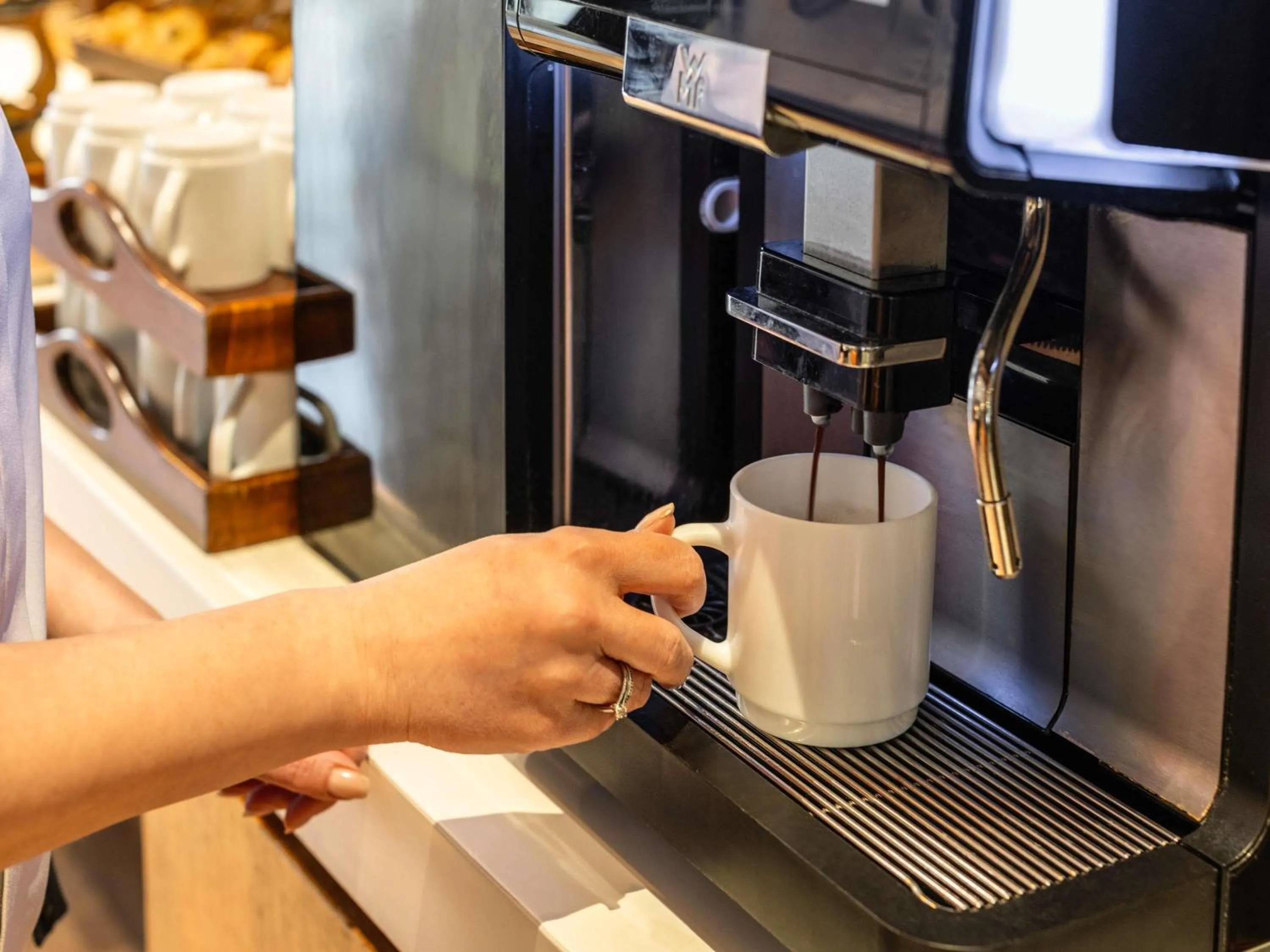 Restaurant/places to eat in Novotel Bristol Centre