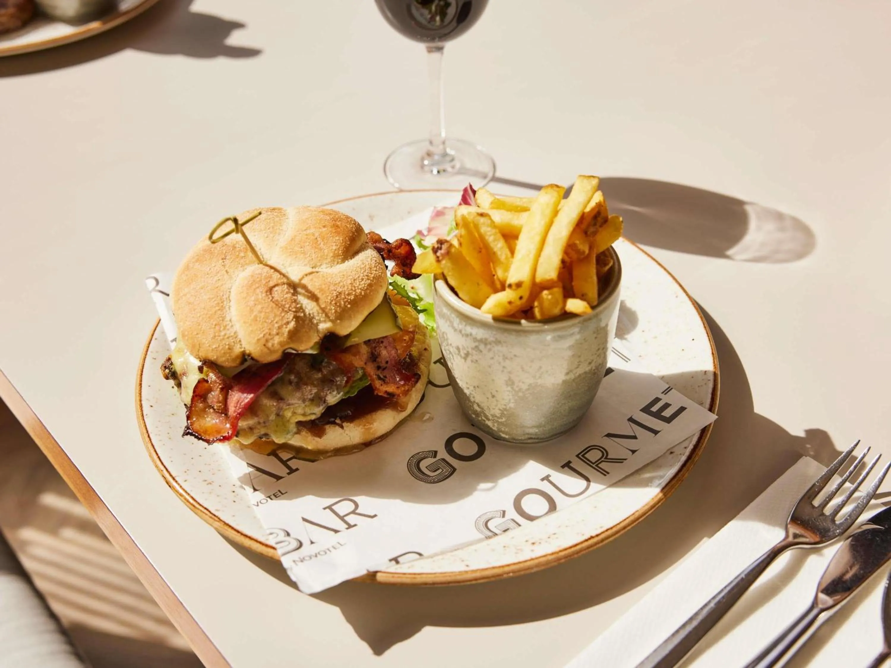 Restaurant/places to eat in Novotel Bristol Centre