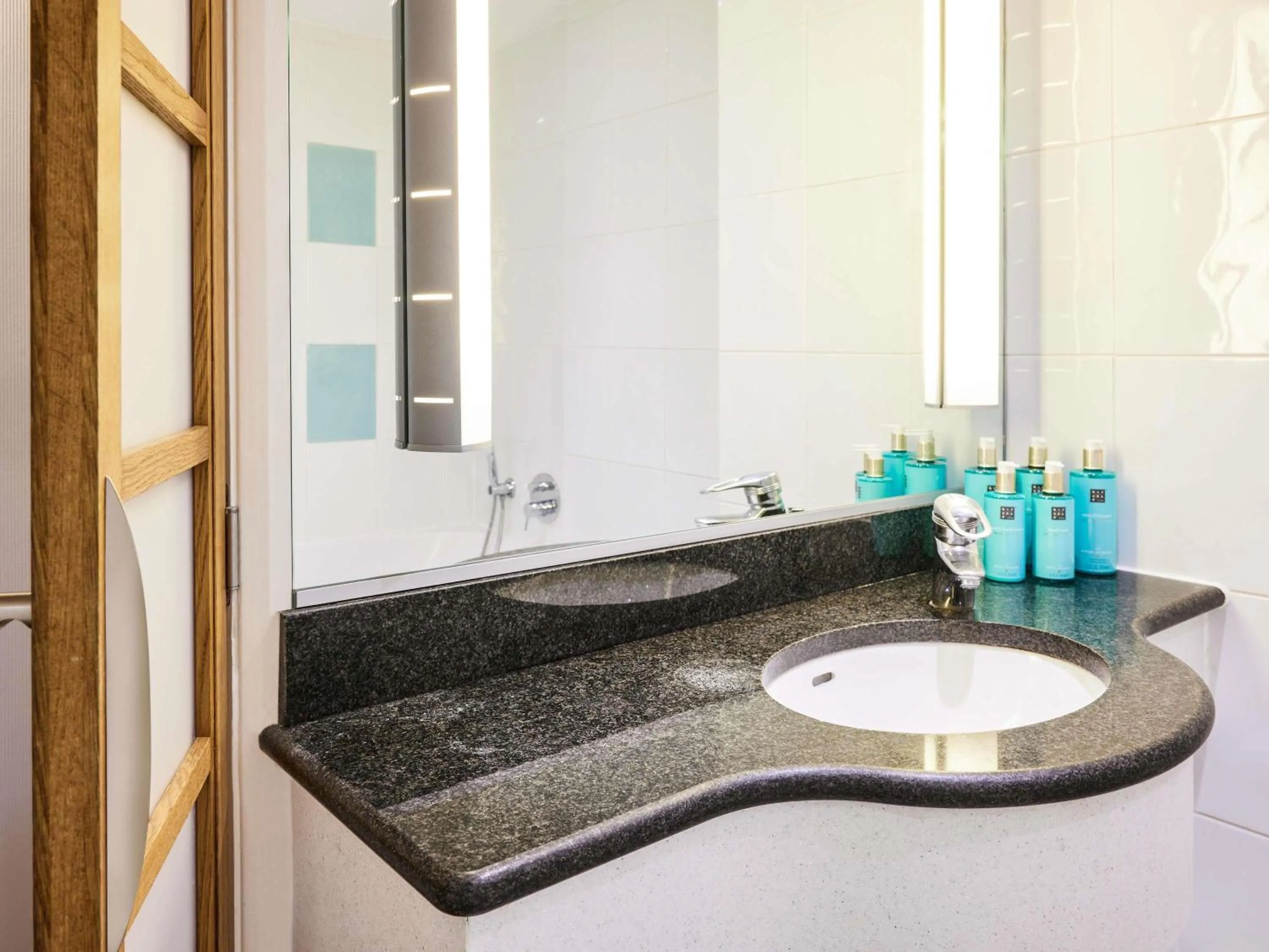 Bedroom in Novotel Bristol Centre