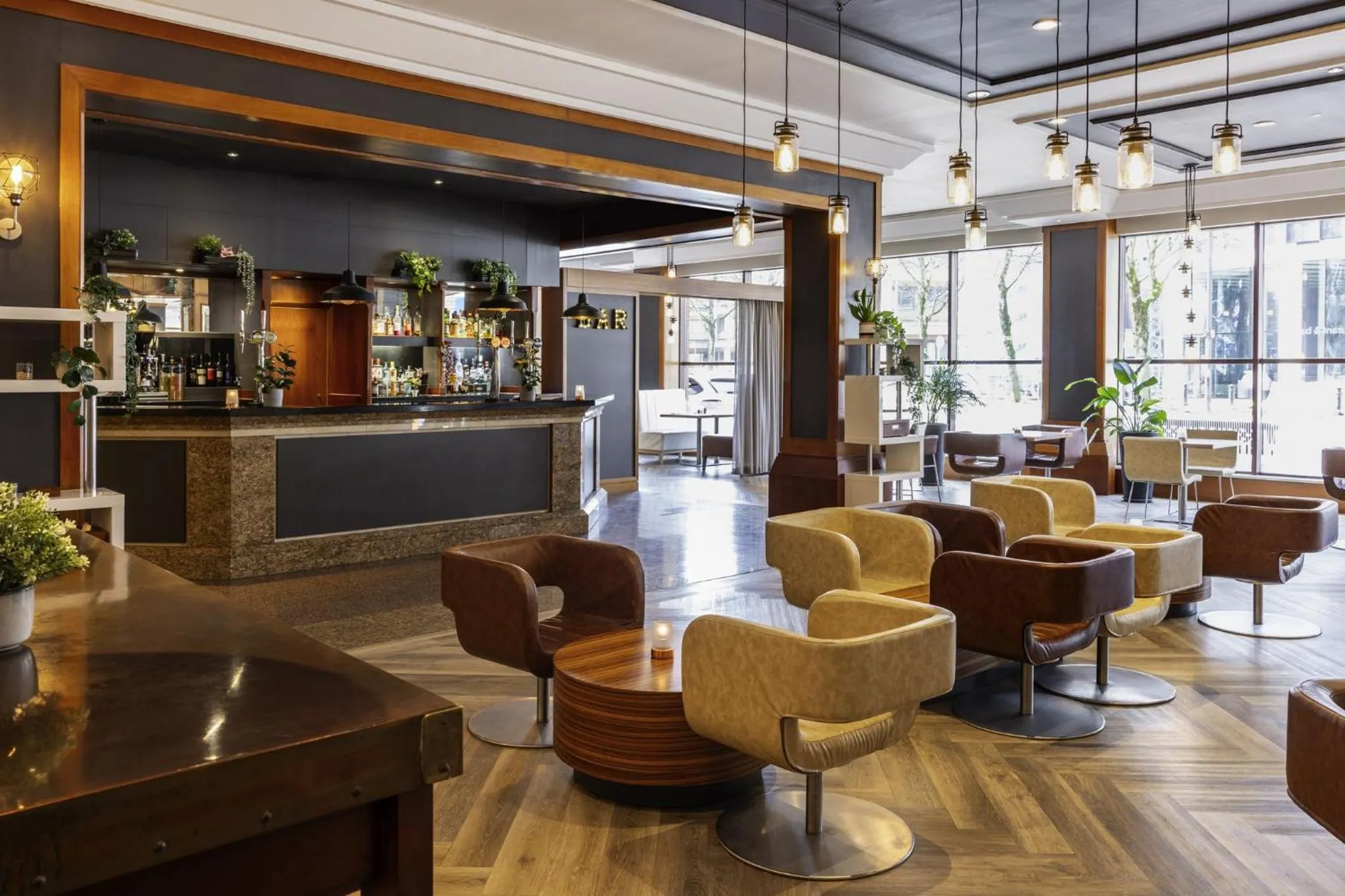 Lounge or bar in Novotel Bristol Centre