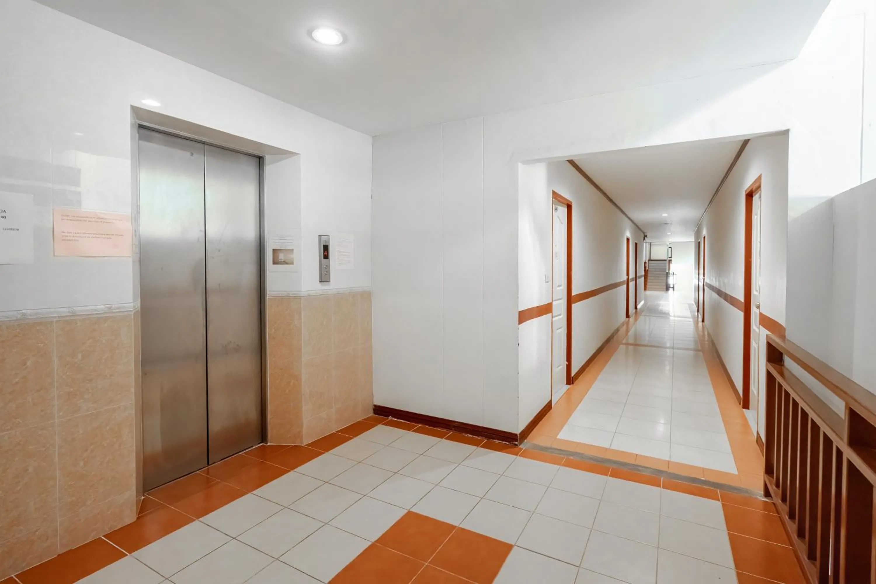 elevator in Outdoor Inn Kata Hotel