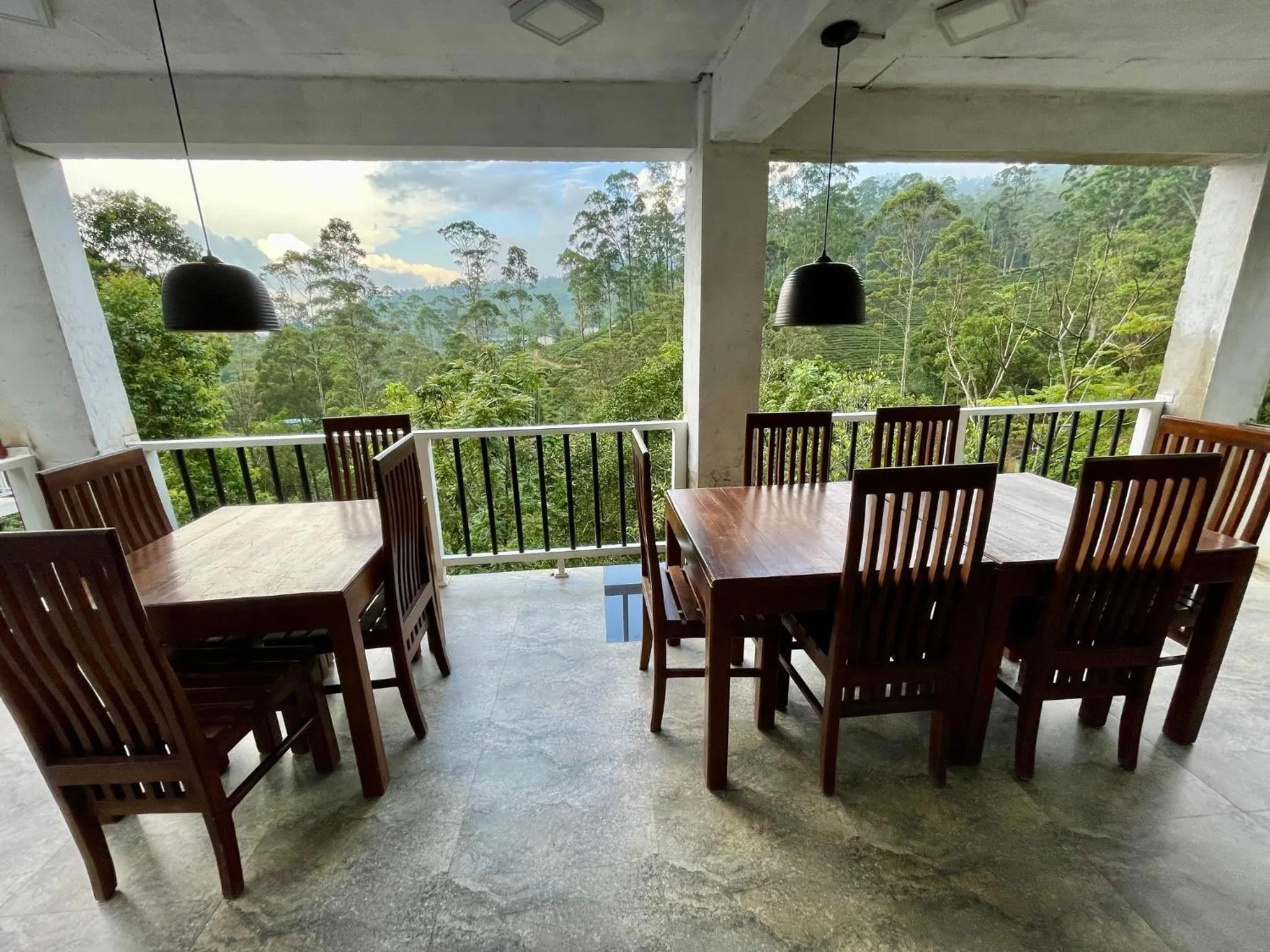 Restaurant/places to eat in Daddy's Guest