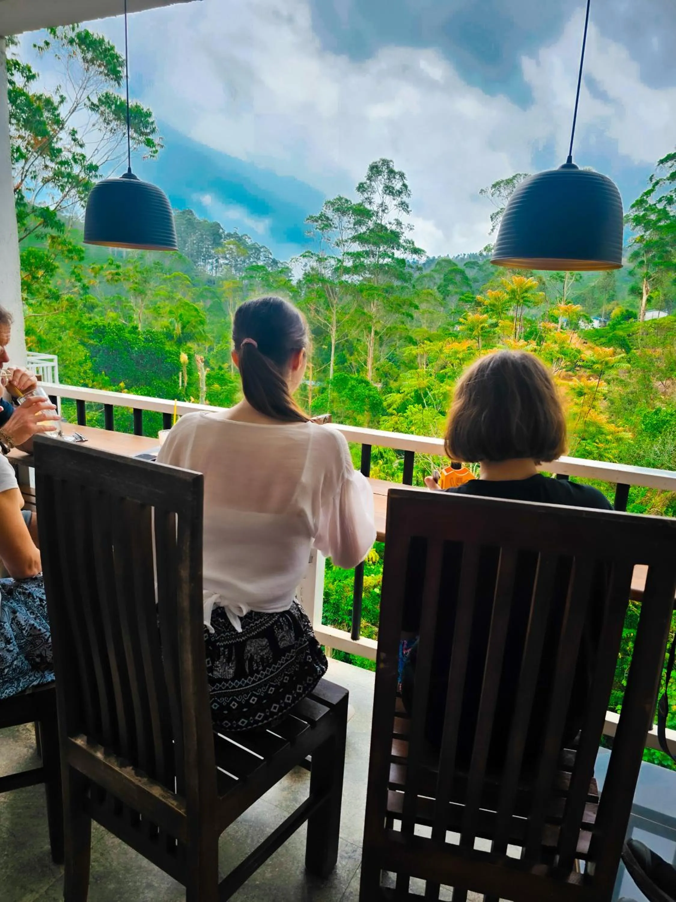 Restaurant/places to eat in Daddy's Guest