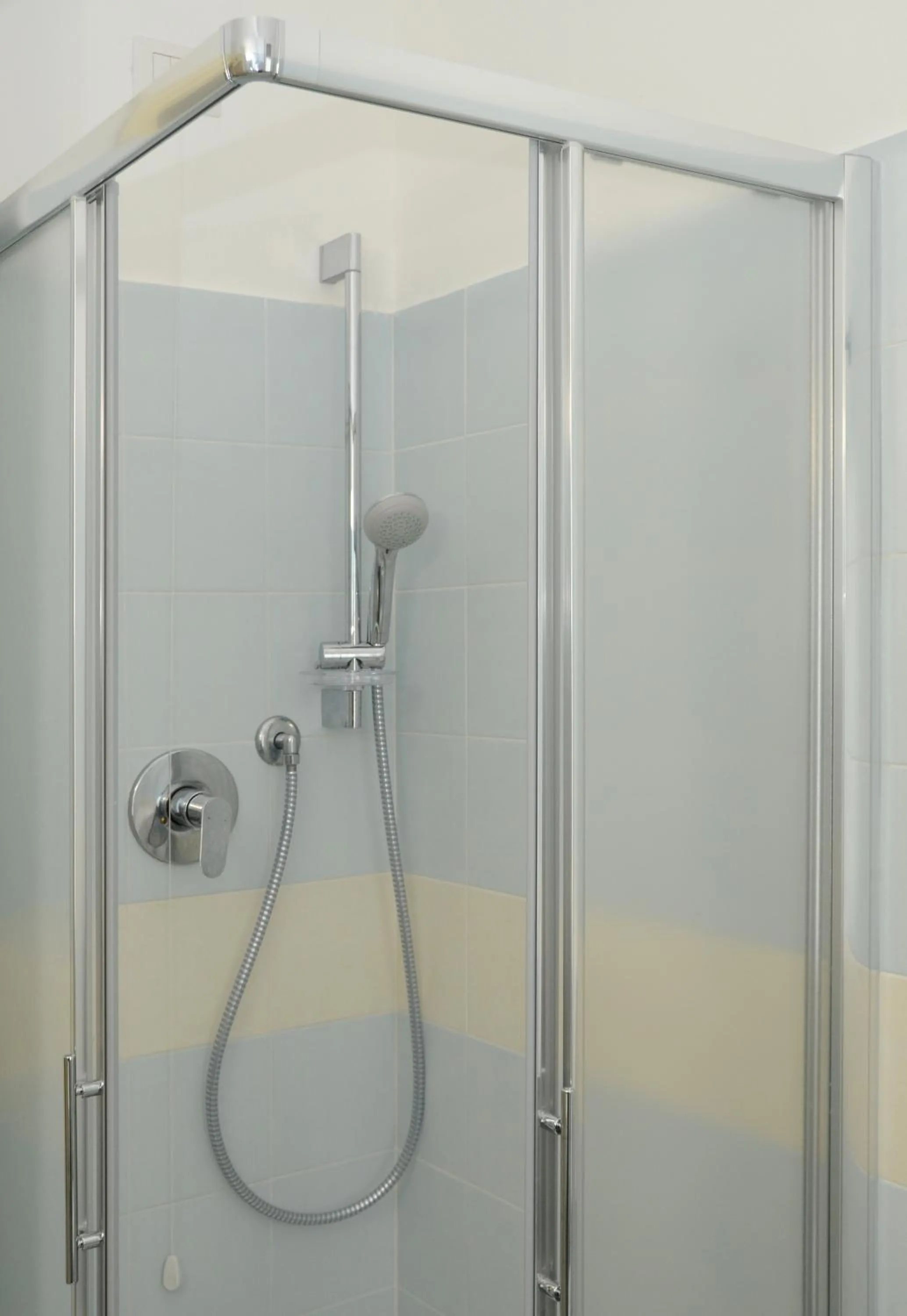 Shower in Hotel Lido Mazzini