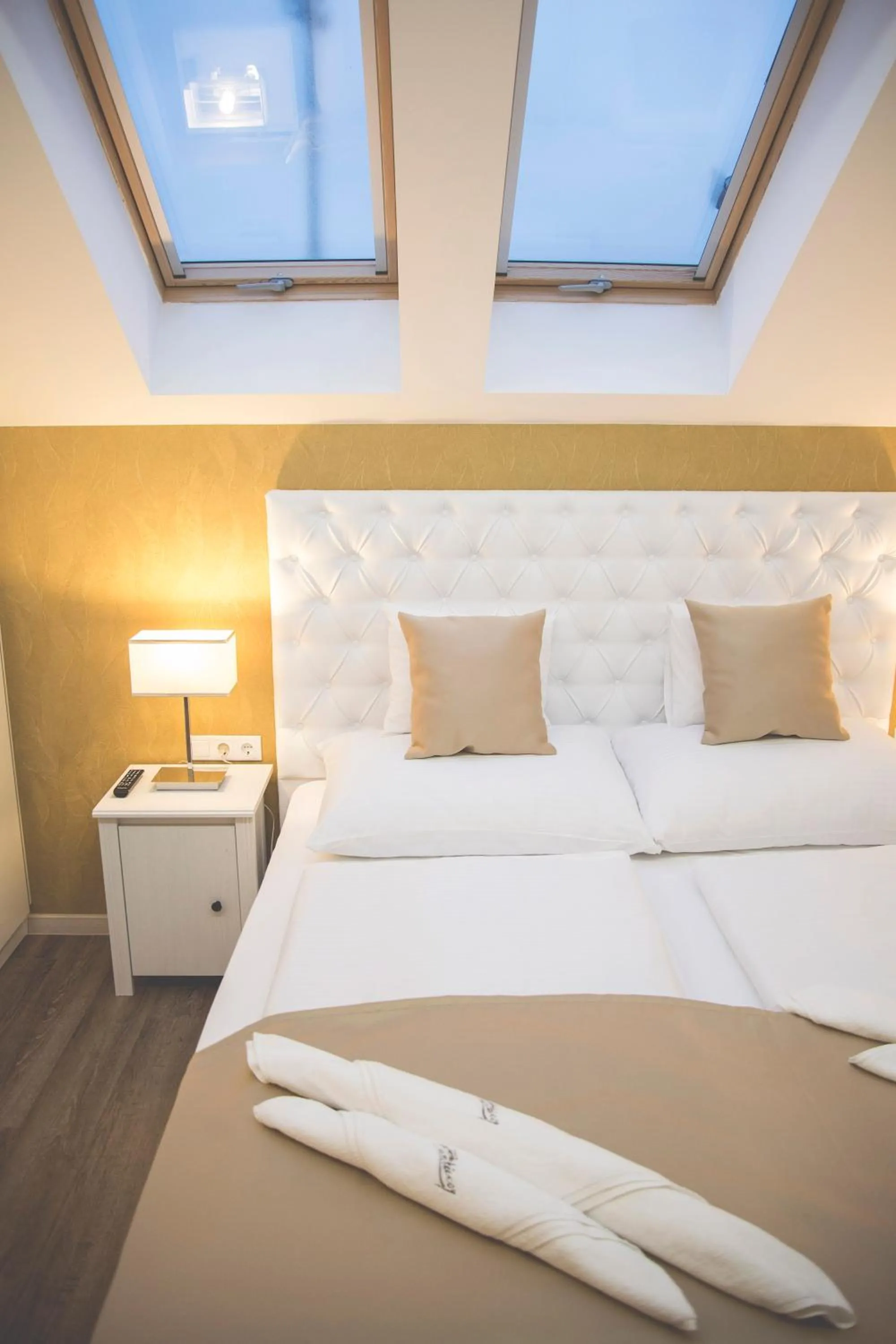 Classic Double Room - single occupancy in Munkácsy Hotel