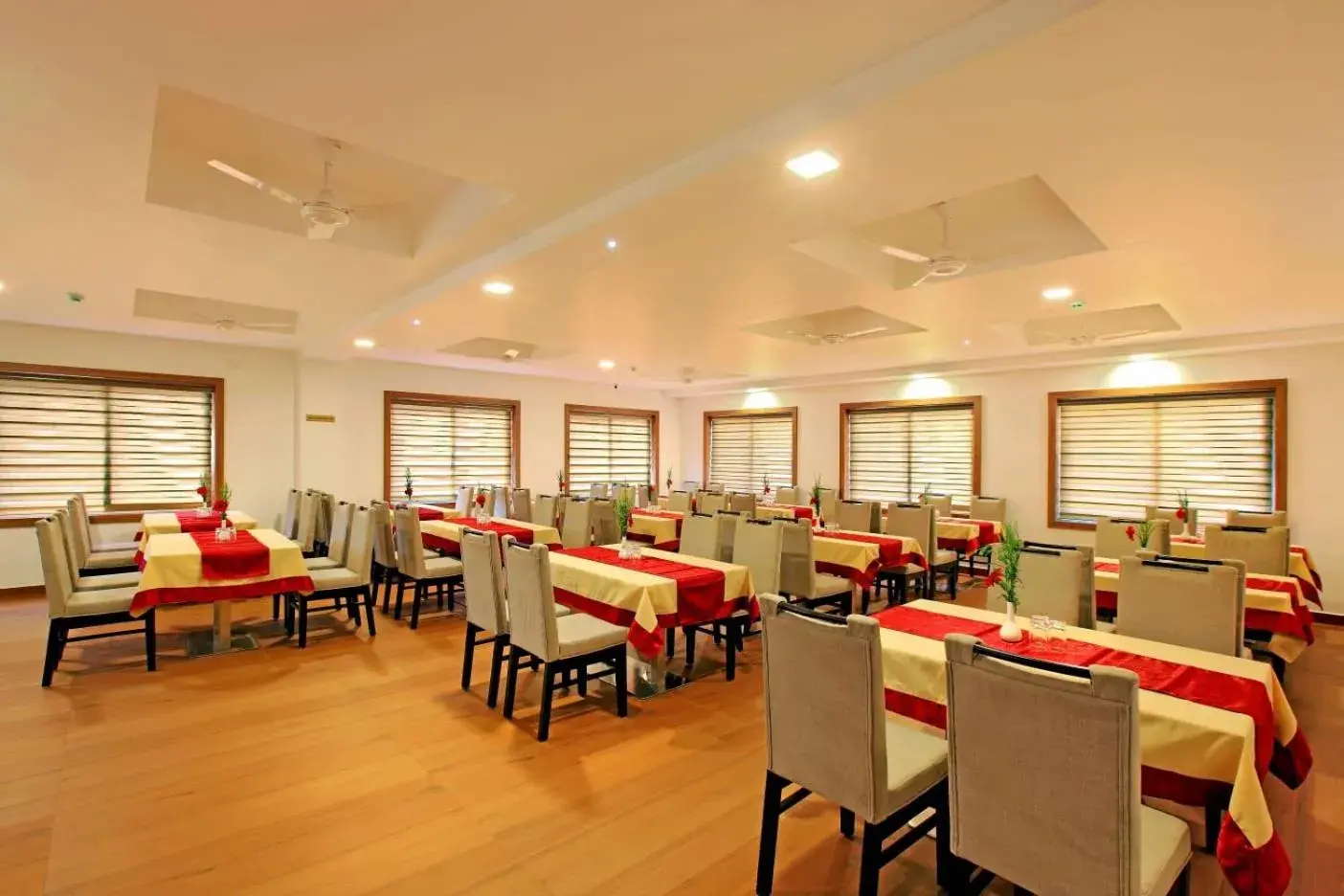 Restaurant/places to eat in Enkeys Residency Restaurant/places to eat in Enkeys Residency