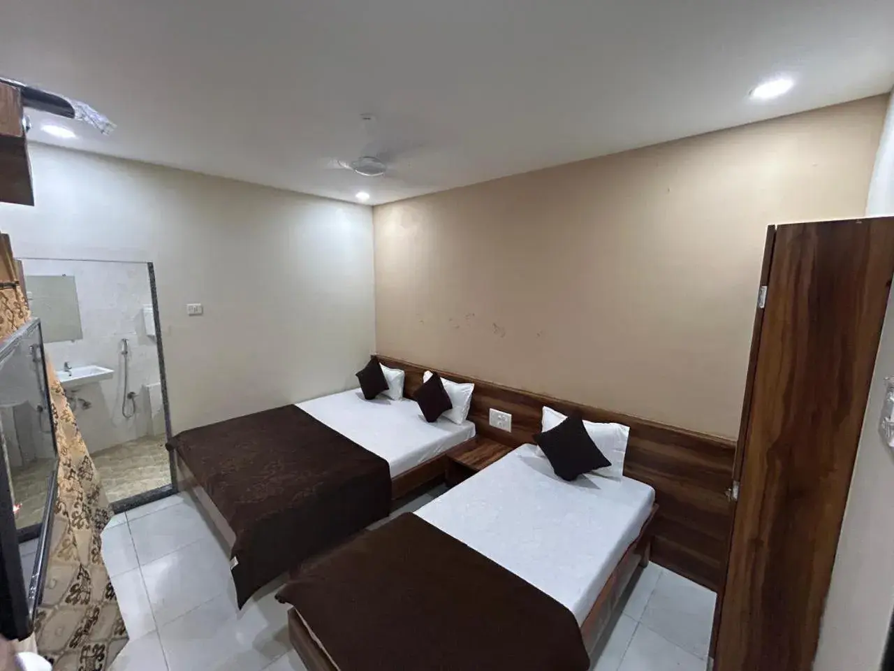 Bed in Hotel Samruddhi Residency Bed in Hotel Samruddhi Residency