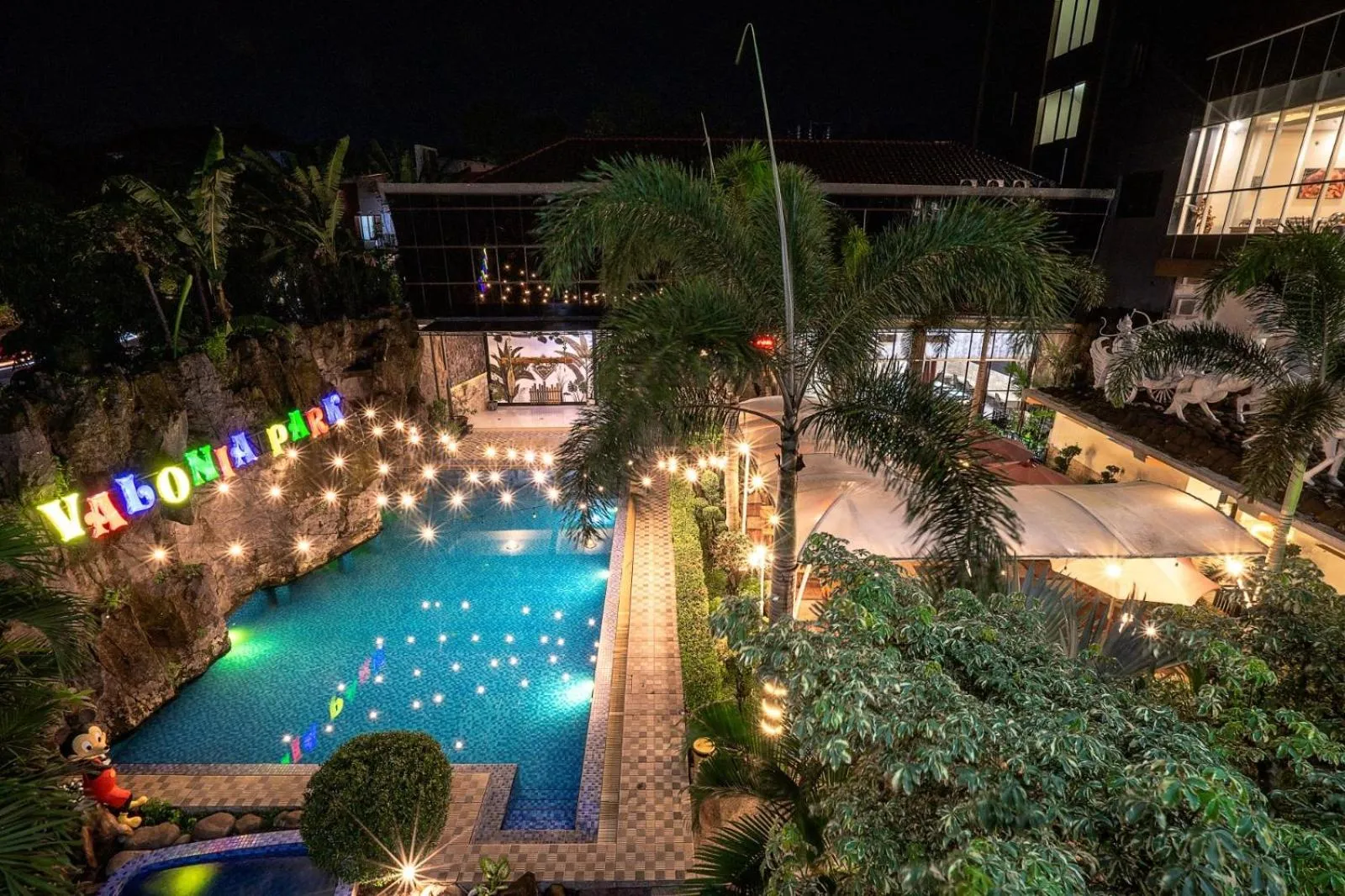 Grand Valonia Hotel Cafe & Park Jember