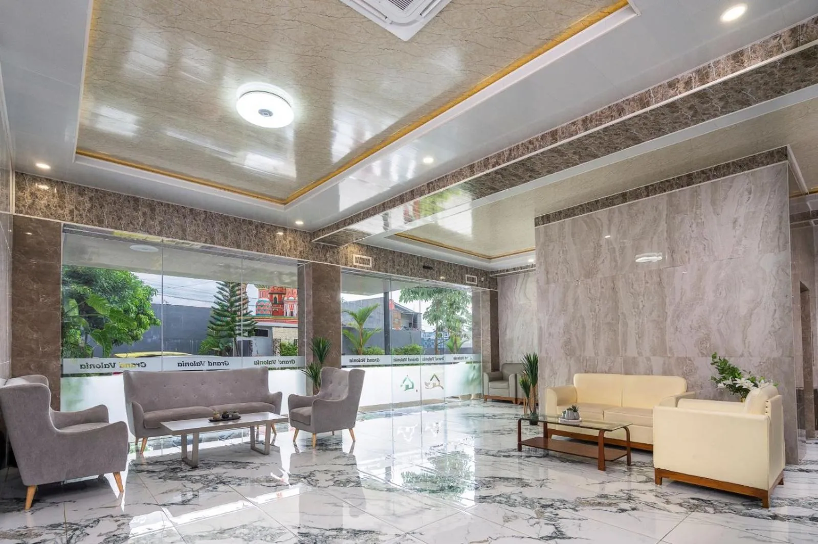 Grand Valonia Hotel Cafe & Park Jember