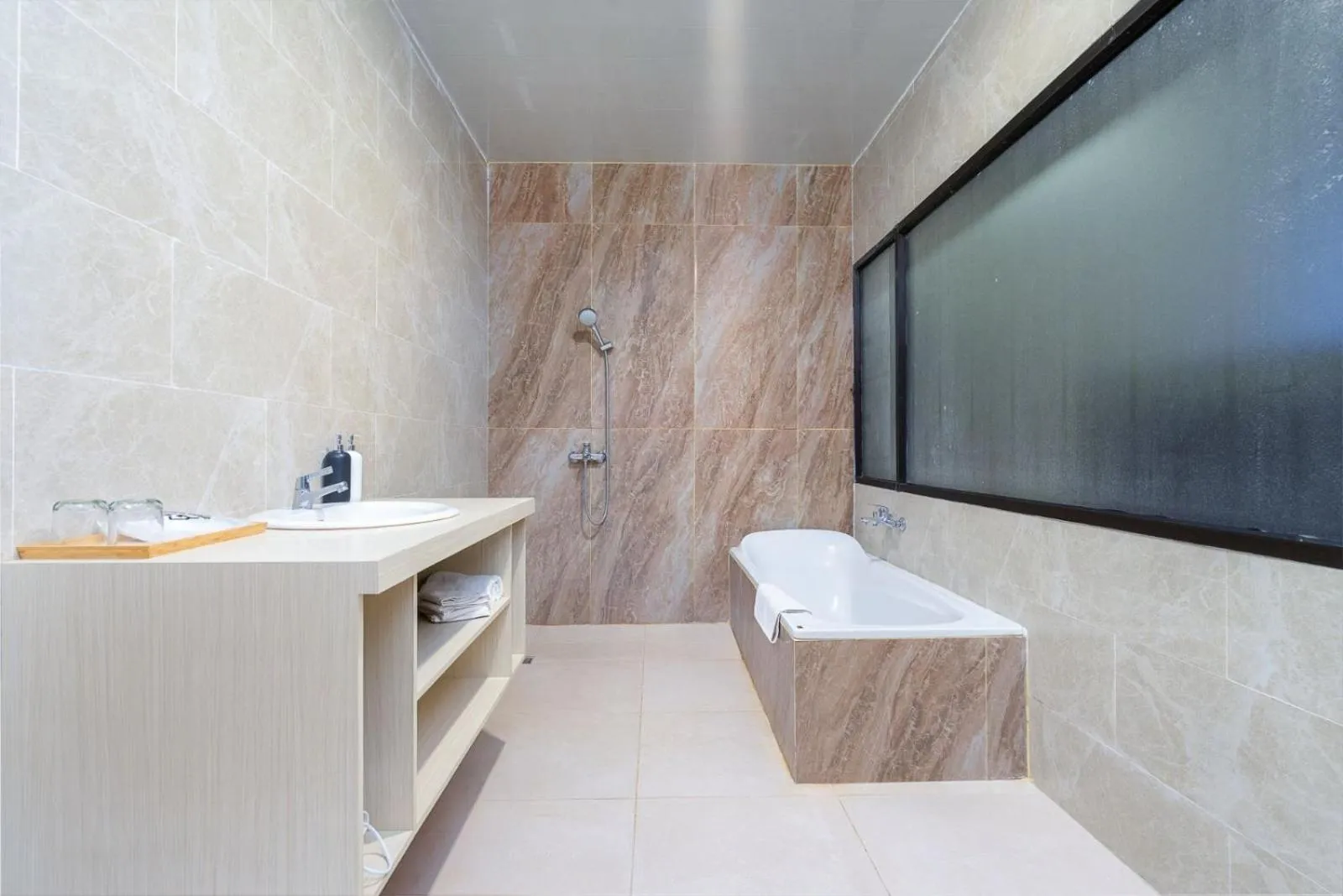 Grand Valonia Hotel Cafe & Park Jember