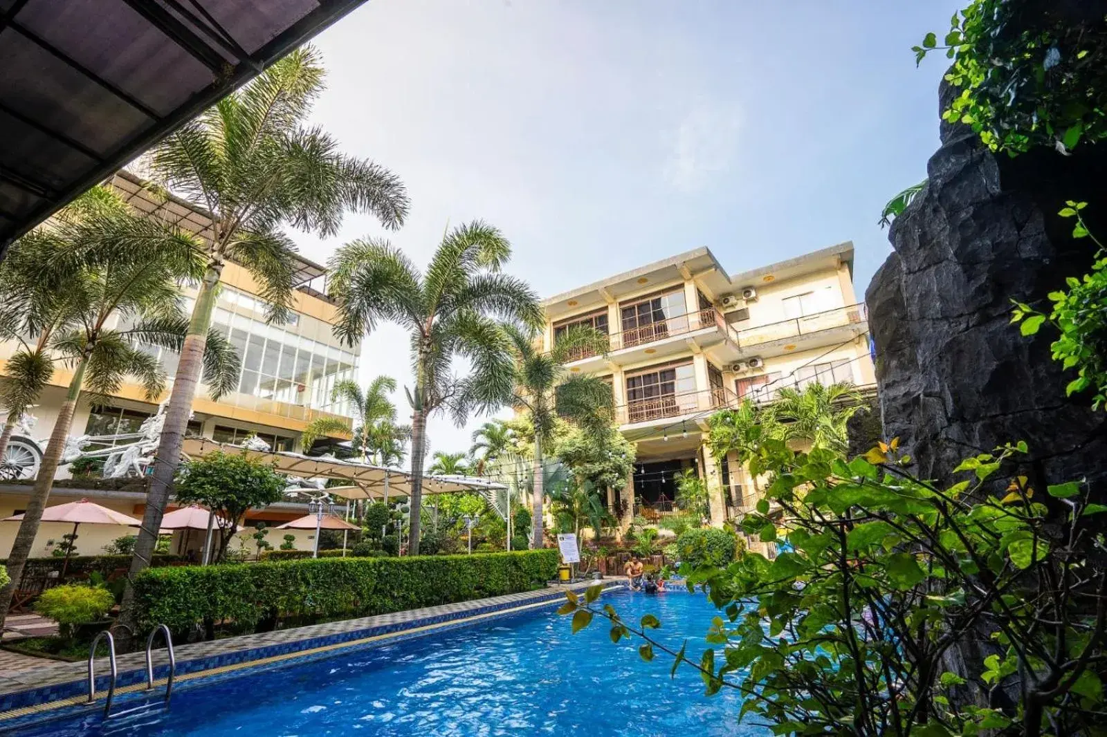 Grand Valonia Hotel Cafe & Park Jember Grand Valonia Hotel Cafe & Park Jember