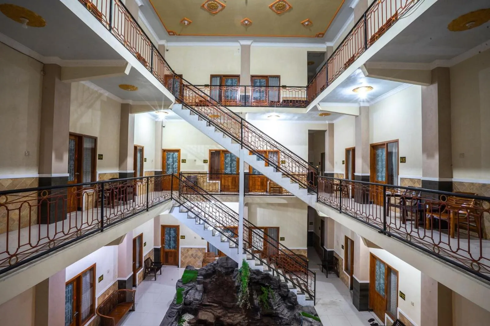 Grand Valonia Hotel Cafe & Park Jember