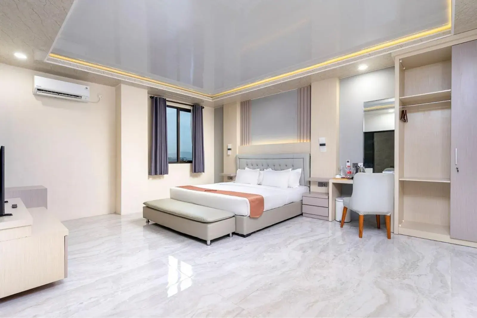 Bed in Grand Valonia Hotel Cafe & Park Jember Bed in Grand Valonia Hotel Cafe & Park Jember