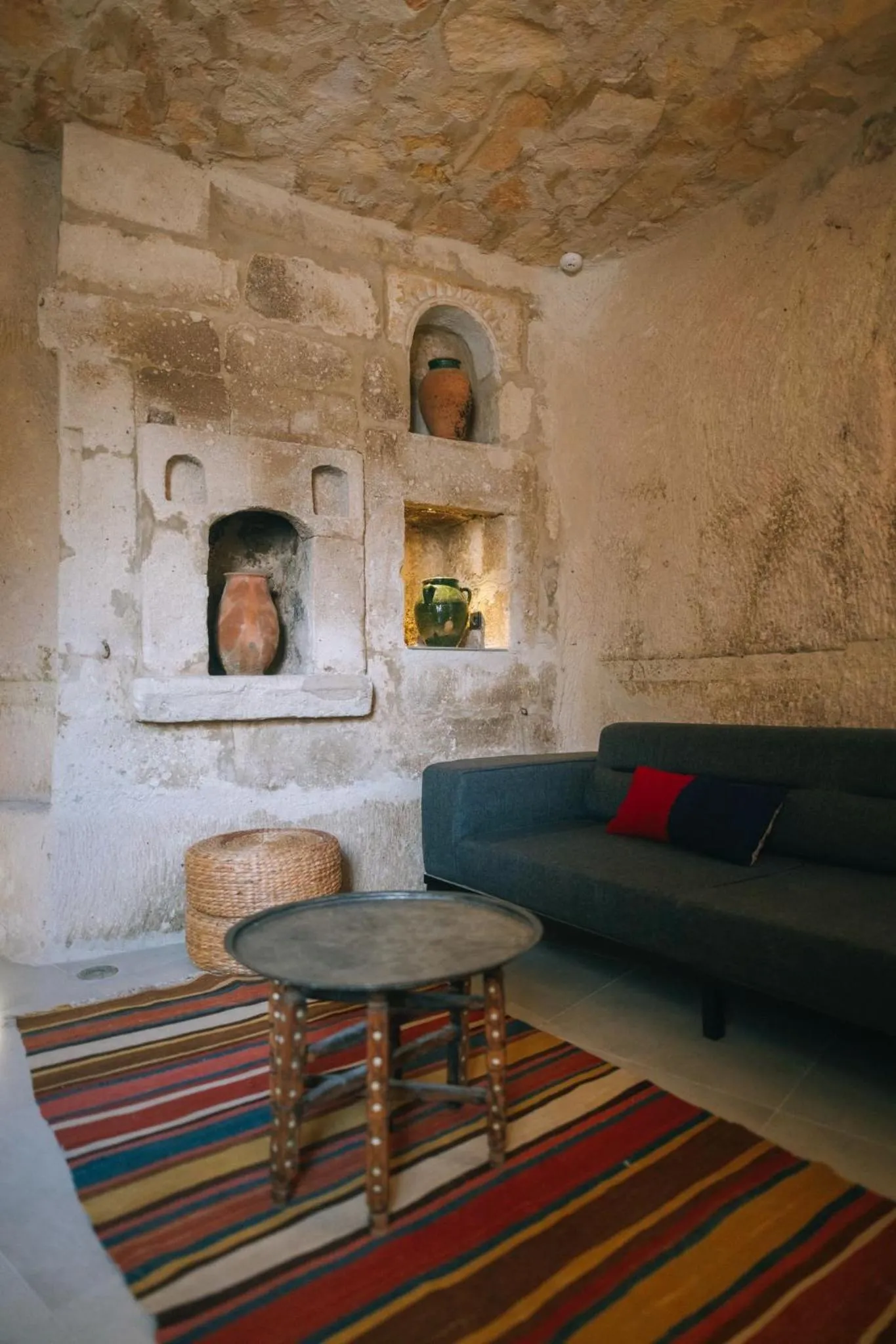 Potamia Cave Suites