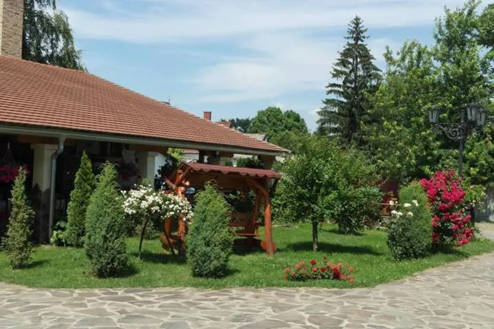 Garden in Kakukk Panzió