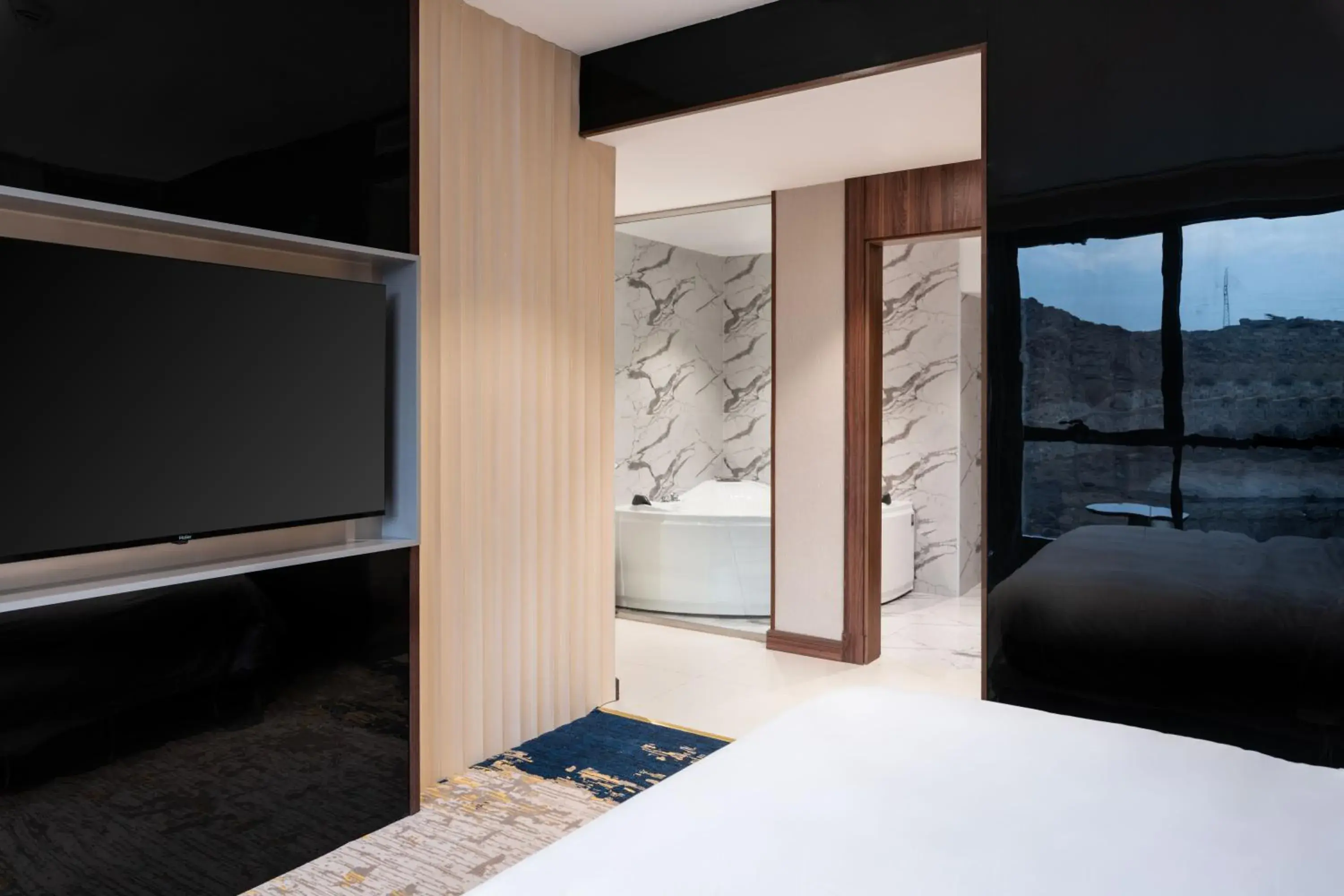 Photo of the whole room, Bed in Warwick Al Taif Hotel Photo of the whole room, Bed in Warwick Al Taif Hotel