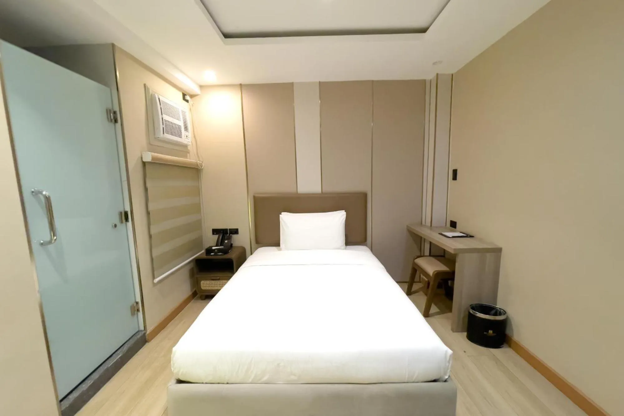 Bedroom, Bed in Belajandro Hotel Angeles City