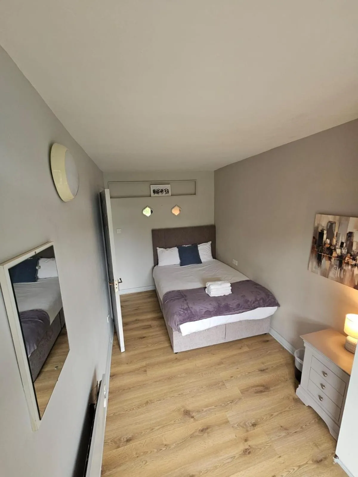 Bed in 5 Newcastle Court Galway