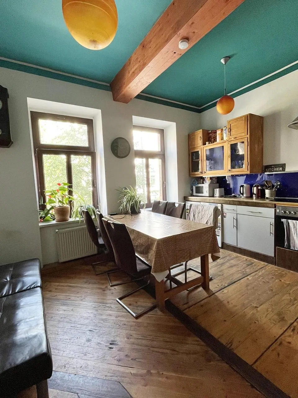 Kitchen or kitchenette in Homeplanet Hostel