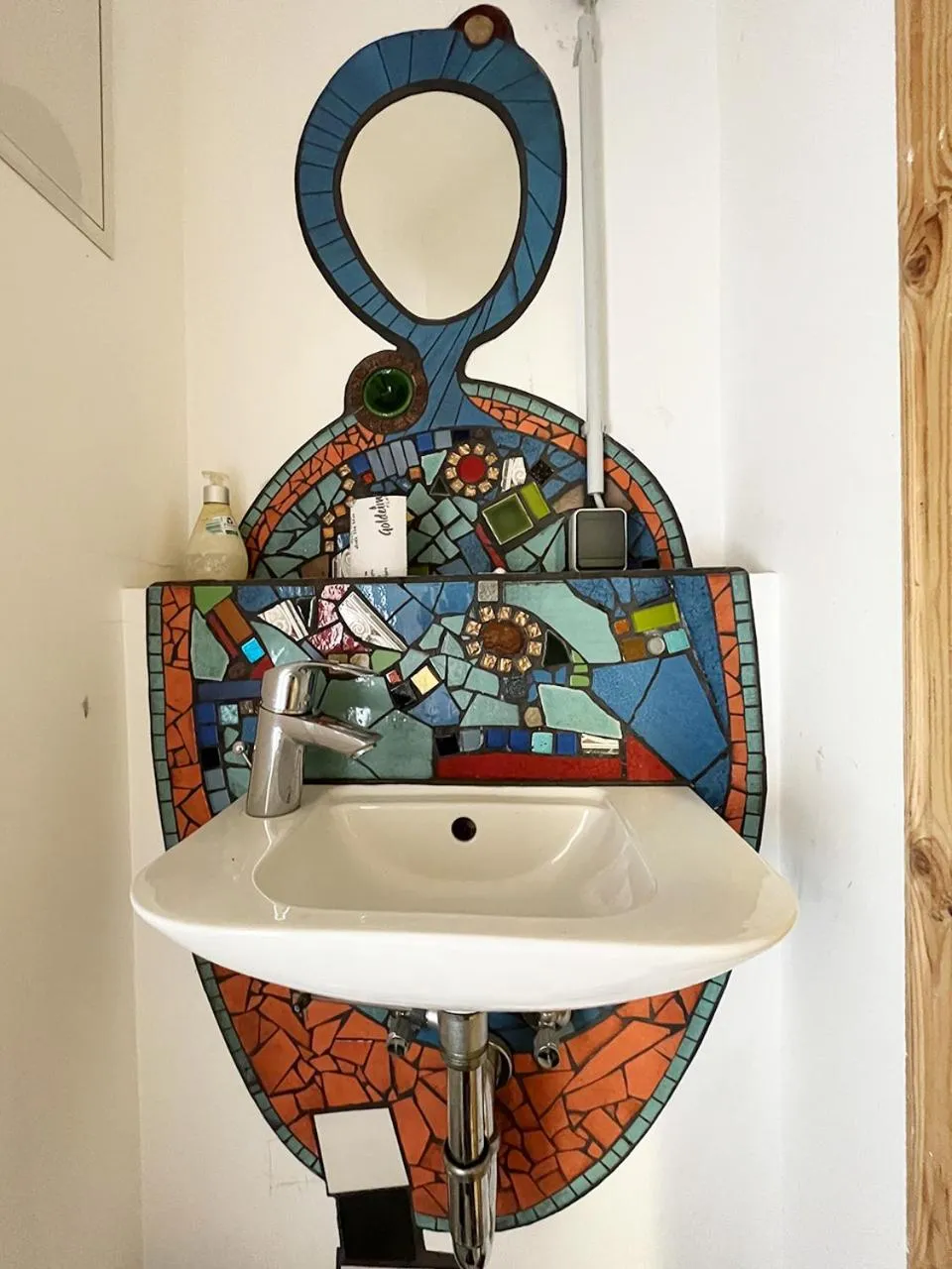 Toilet in Homeplanet Hostel