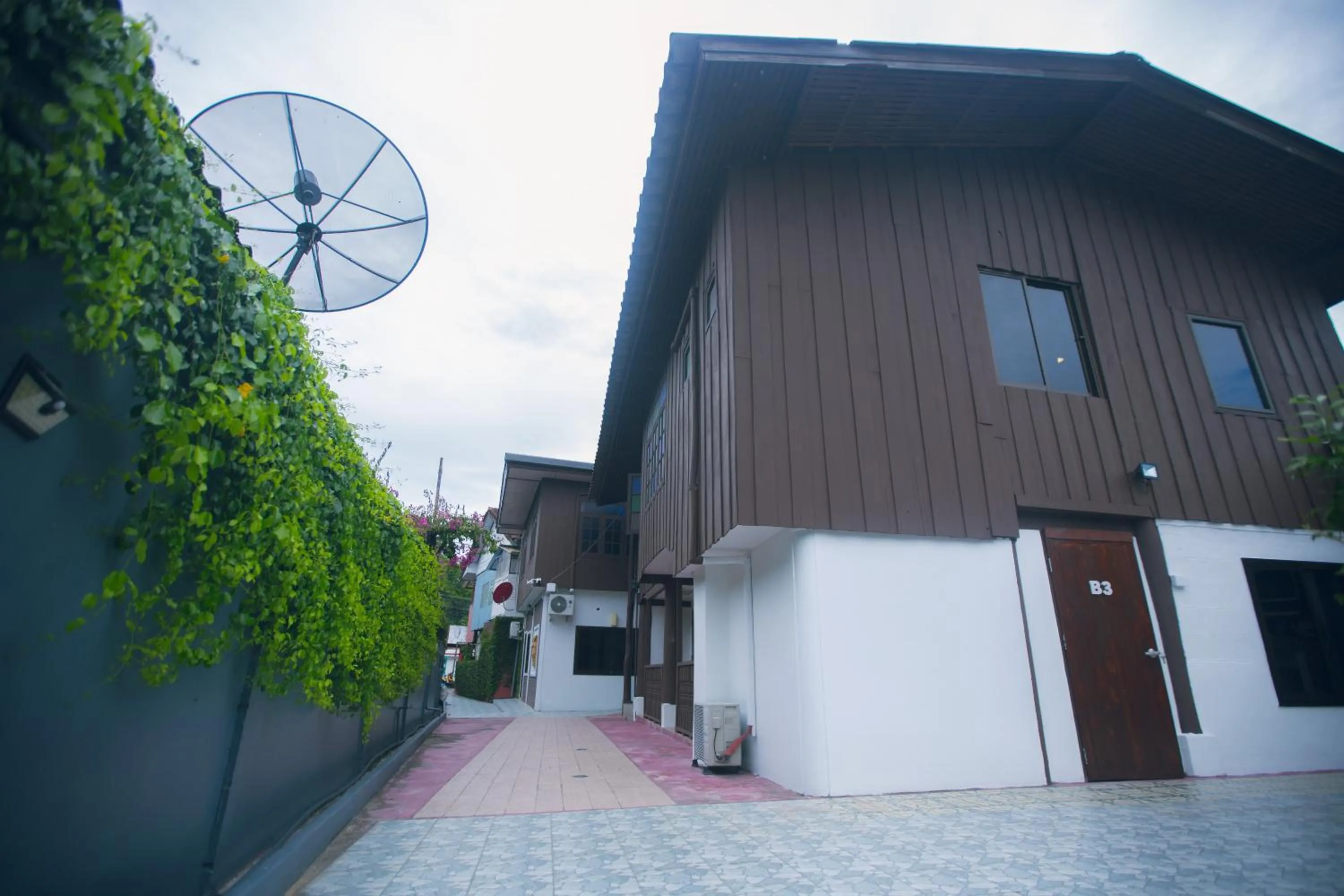 Property building in Agga CNX Hostel