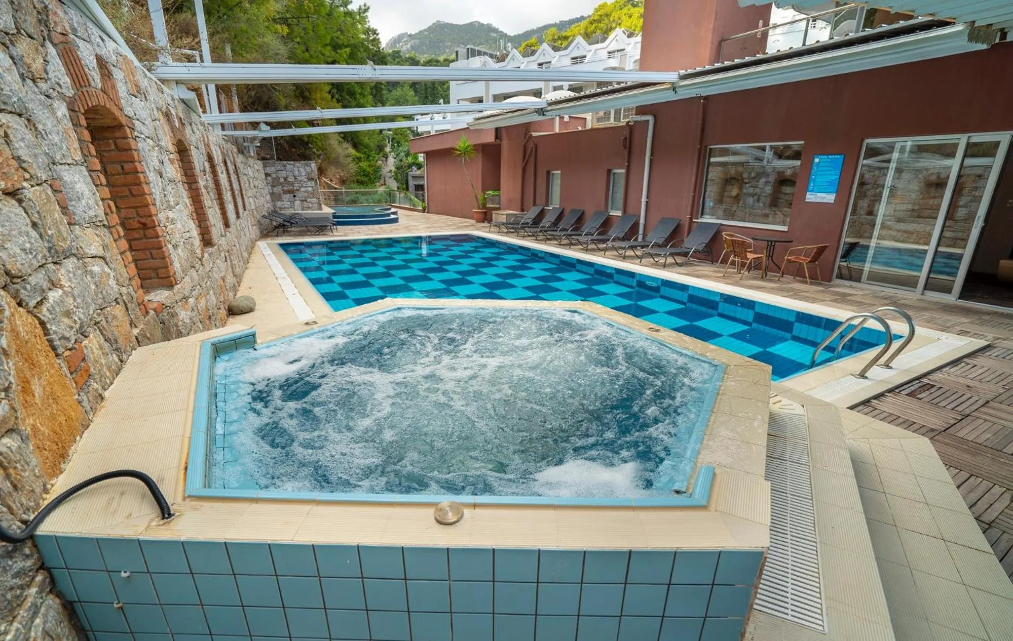 Swimming pool in Turunc Resort Hotel