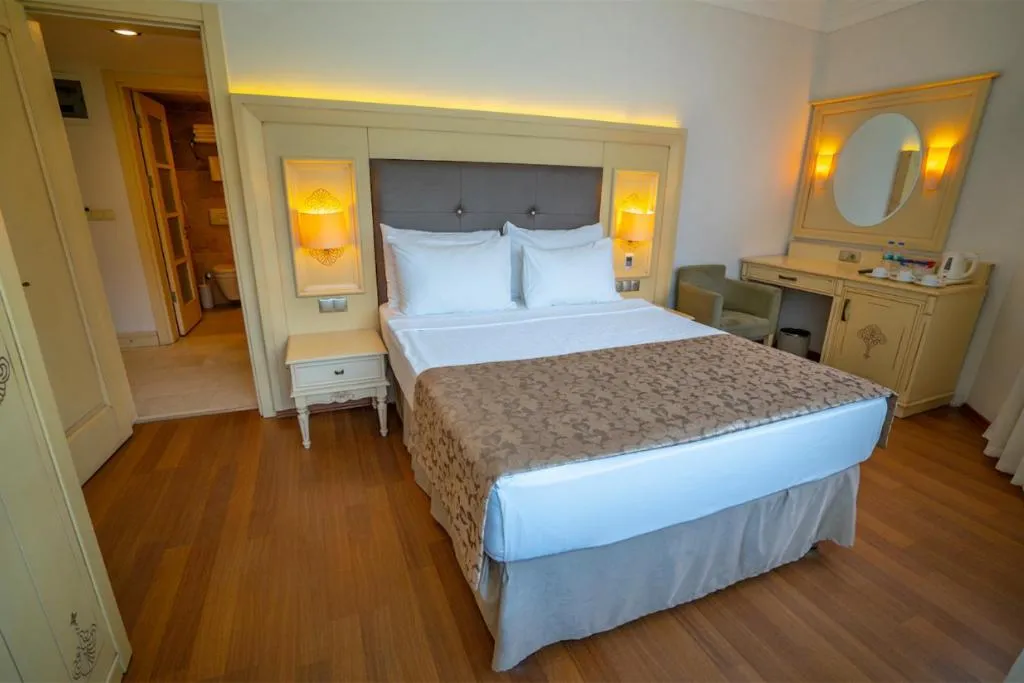 Bedroom in Turunc Resort Hotel