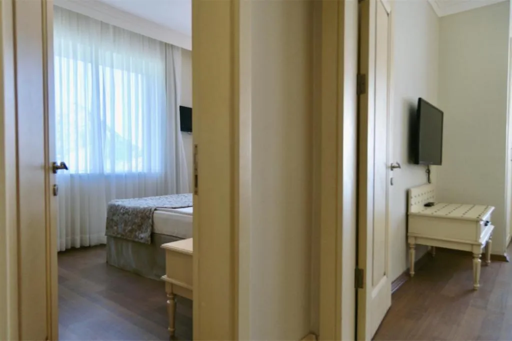 Bedroom in Turunc Resort Hotel