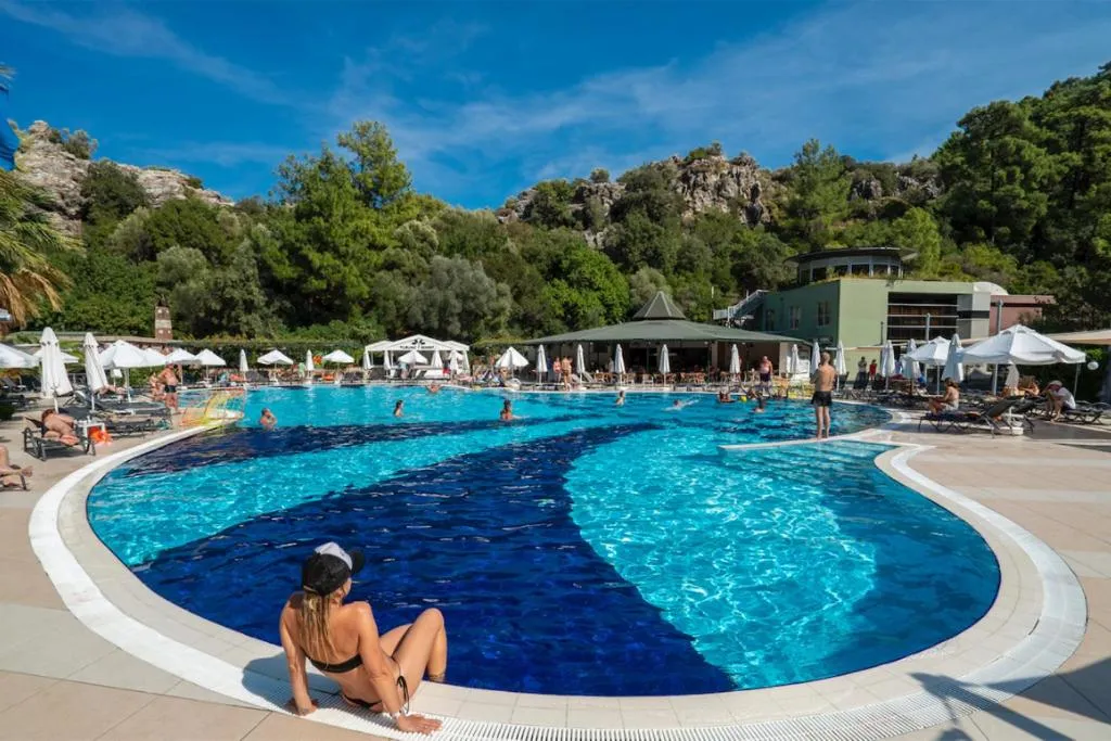 Swimming pool in Turunc Resort Hotel