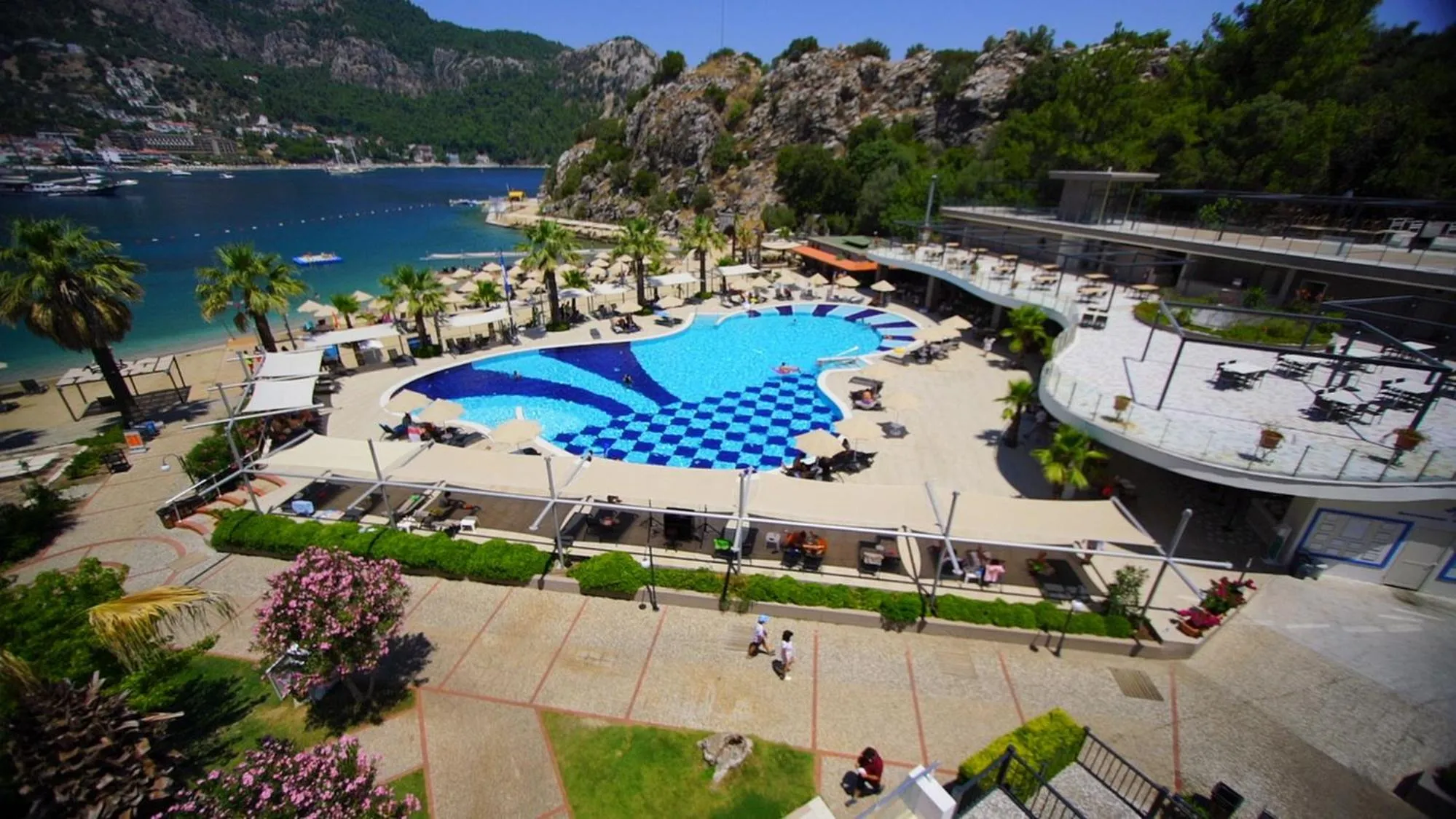 Swimming pool in Turunc Resort Hotel