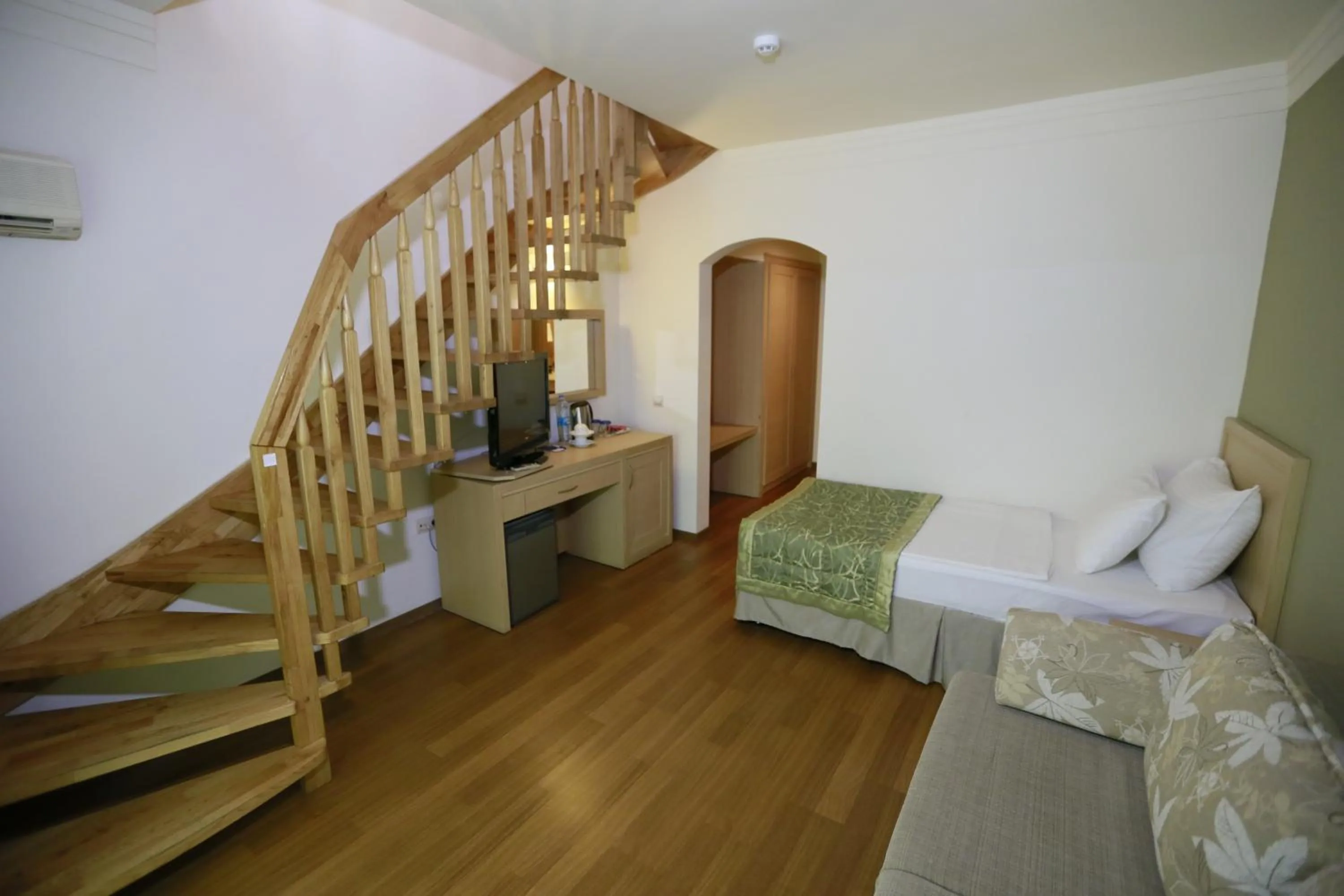 Living room in Turunc Resort Hotel