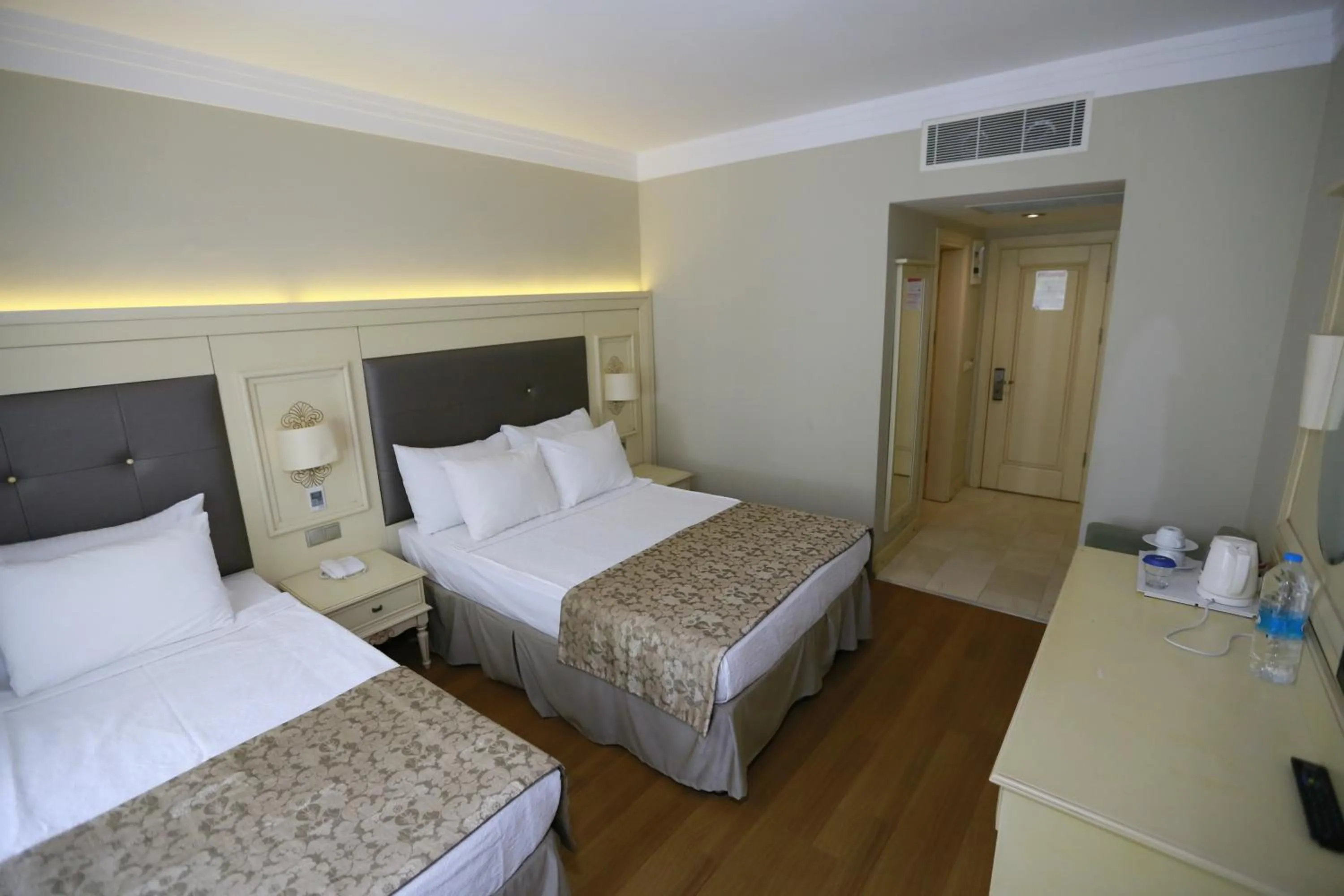 Bedroom in Turunc Resort Hotel