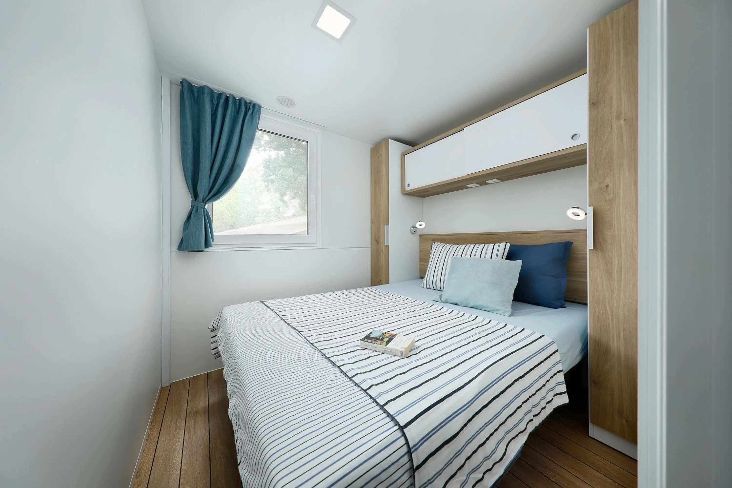 Bedroom, Bed in Albatross Mobile Homes on Camping Bella Italia