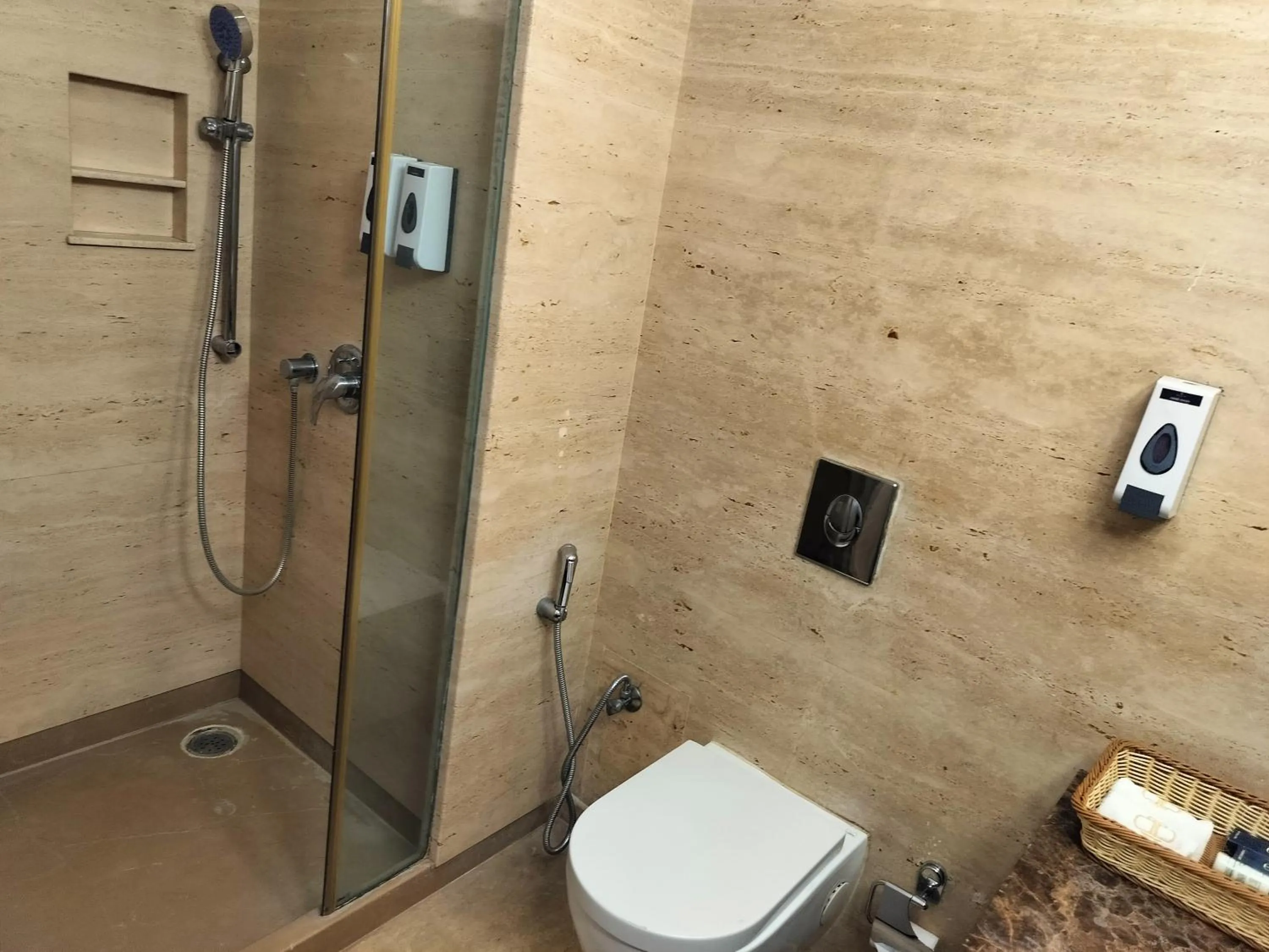 Shower in Bel-La Monde Hotel NH8 at 6km from IGI Airport Delhi