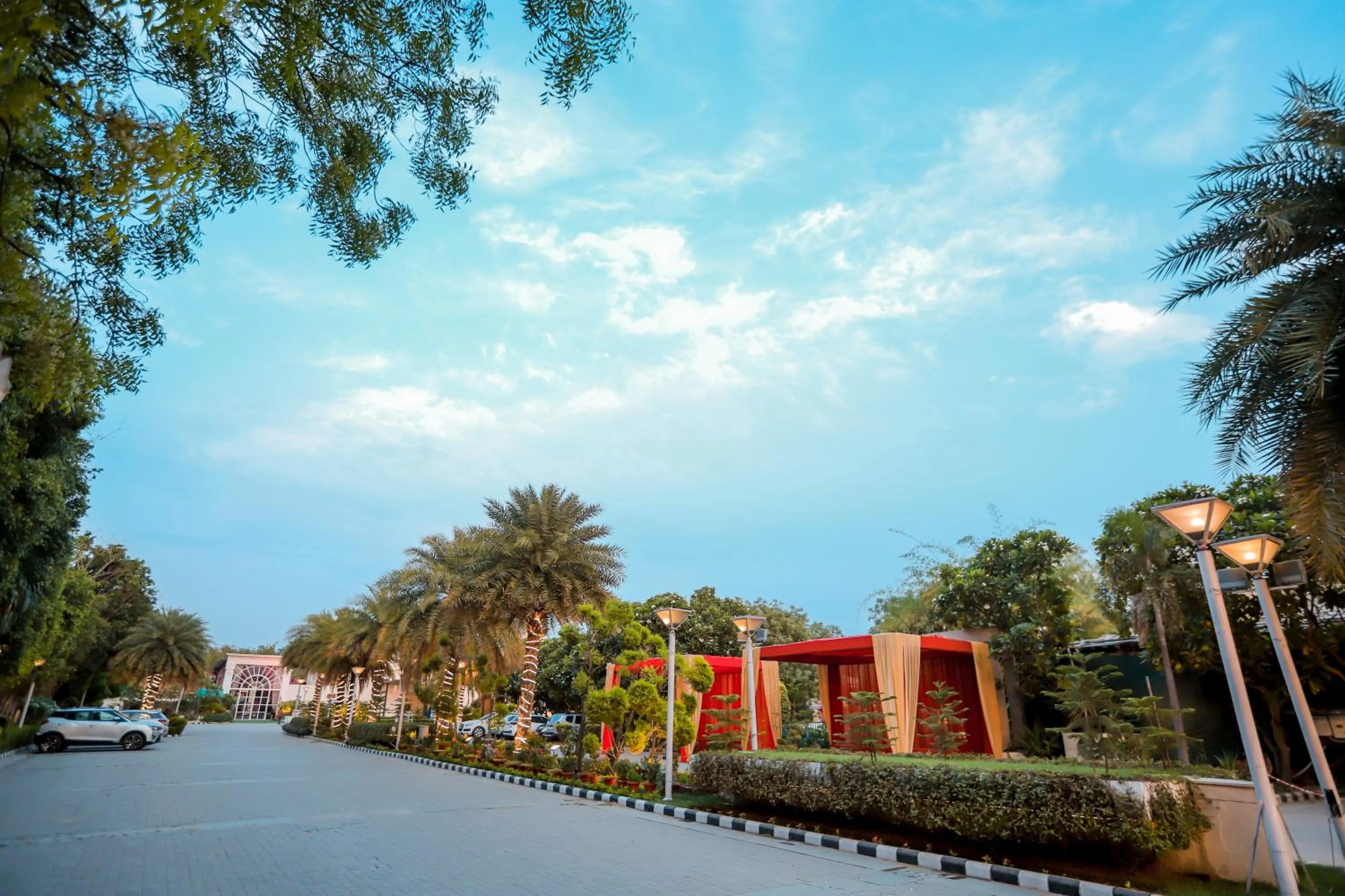 Property building in Bel-La Monde Hotel NH8 at 6km from IGI Airport Delhi