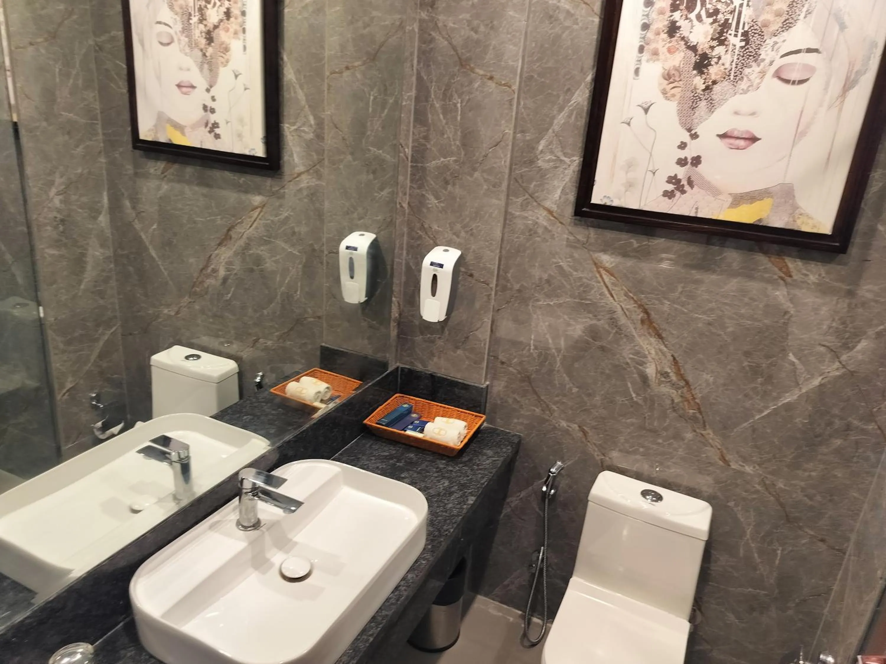 Toilet in Bel-La Monde Hotel NH8 at 6km from IGI Airport Delhi