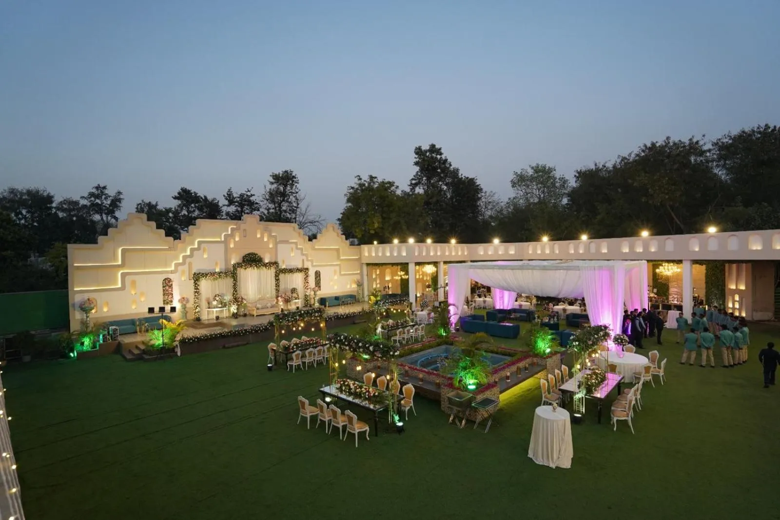 Banquet/Function facilities in Bel-La Monde Hotel NH8 at 6km from IGI Airport Delhi